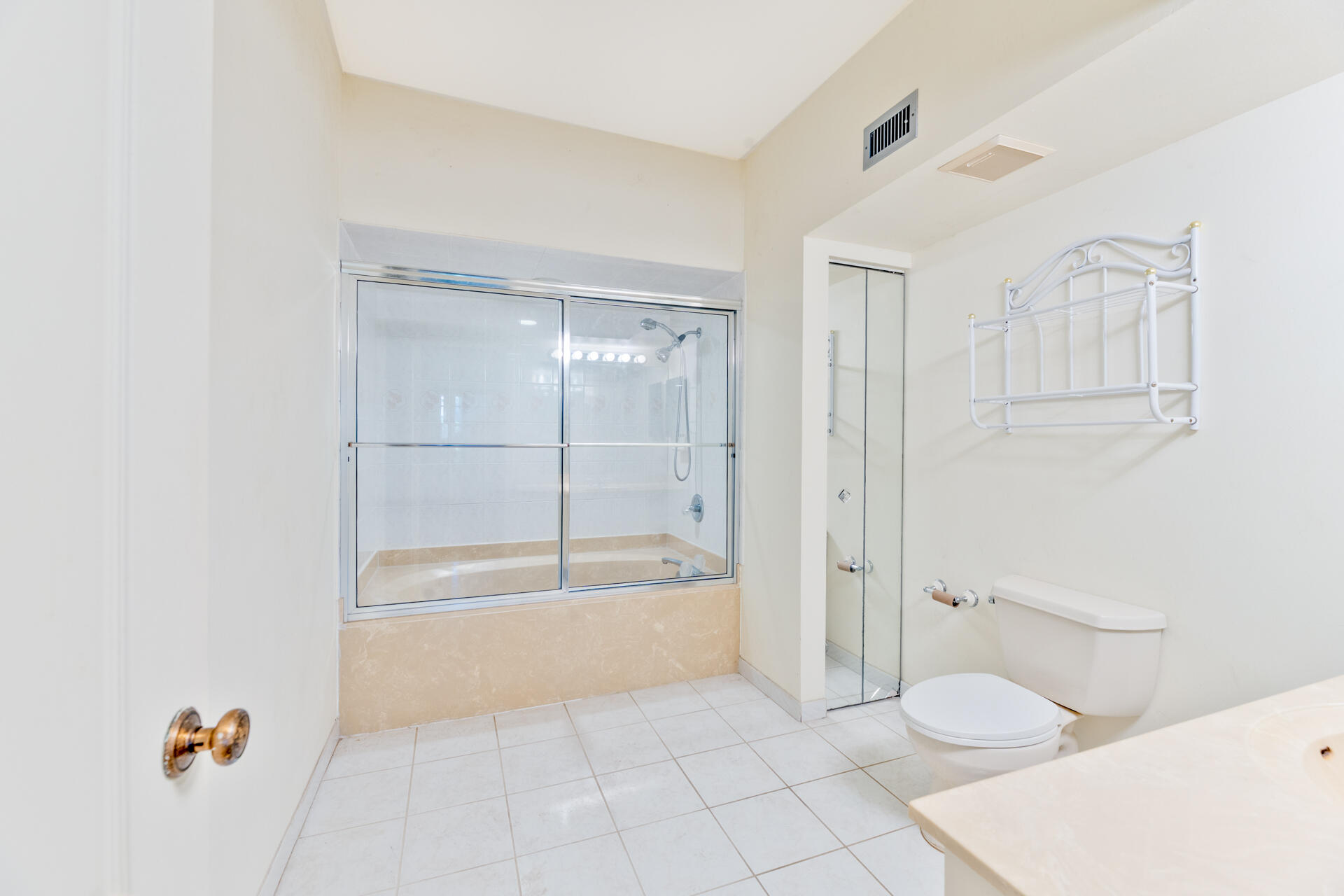 VILLA SONRISA CONDO - Residential