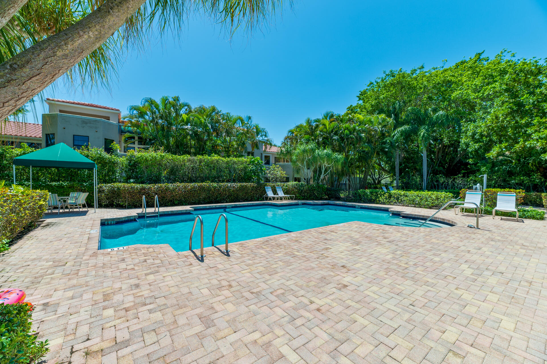 VILLA SONRISA CONDO - Residential