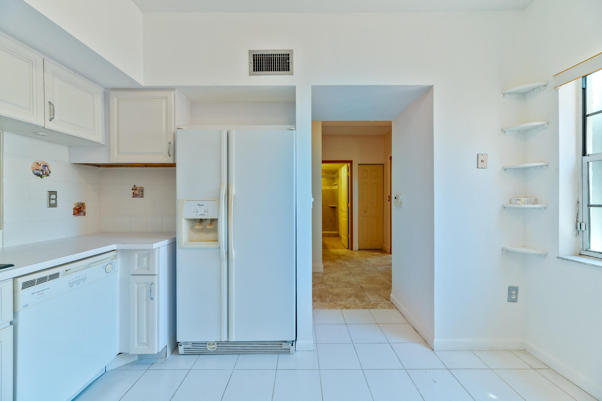 VILLA SONRISA CONDO - Residential