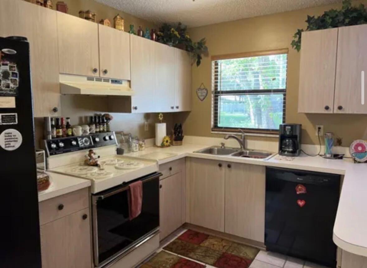OLD DIXIE ESTATES - Residential