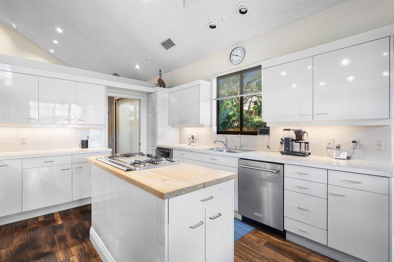 FRENCHMANS CREEK PAR E-3 - Residential