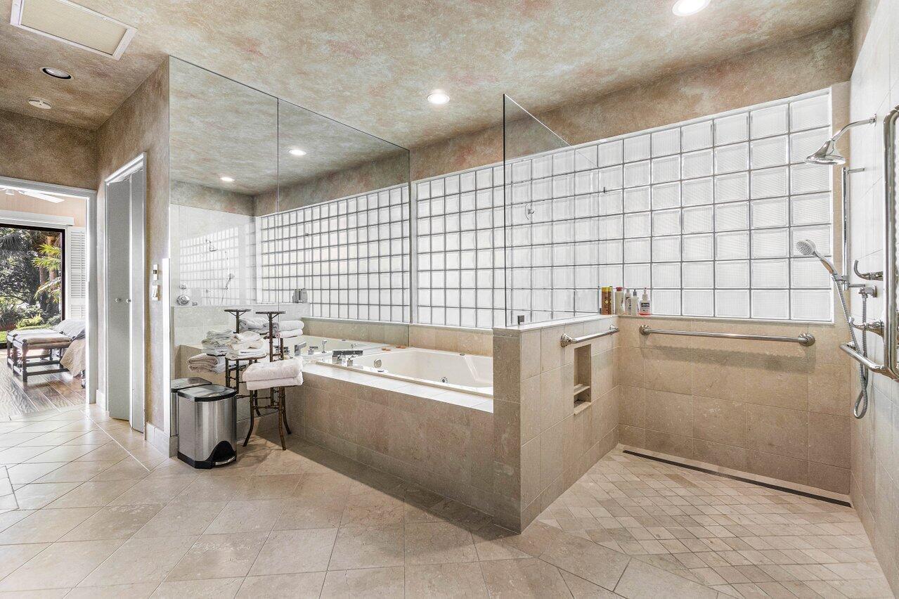 FRENCHMANS CREEK PAR E-3 - Residential