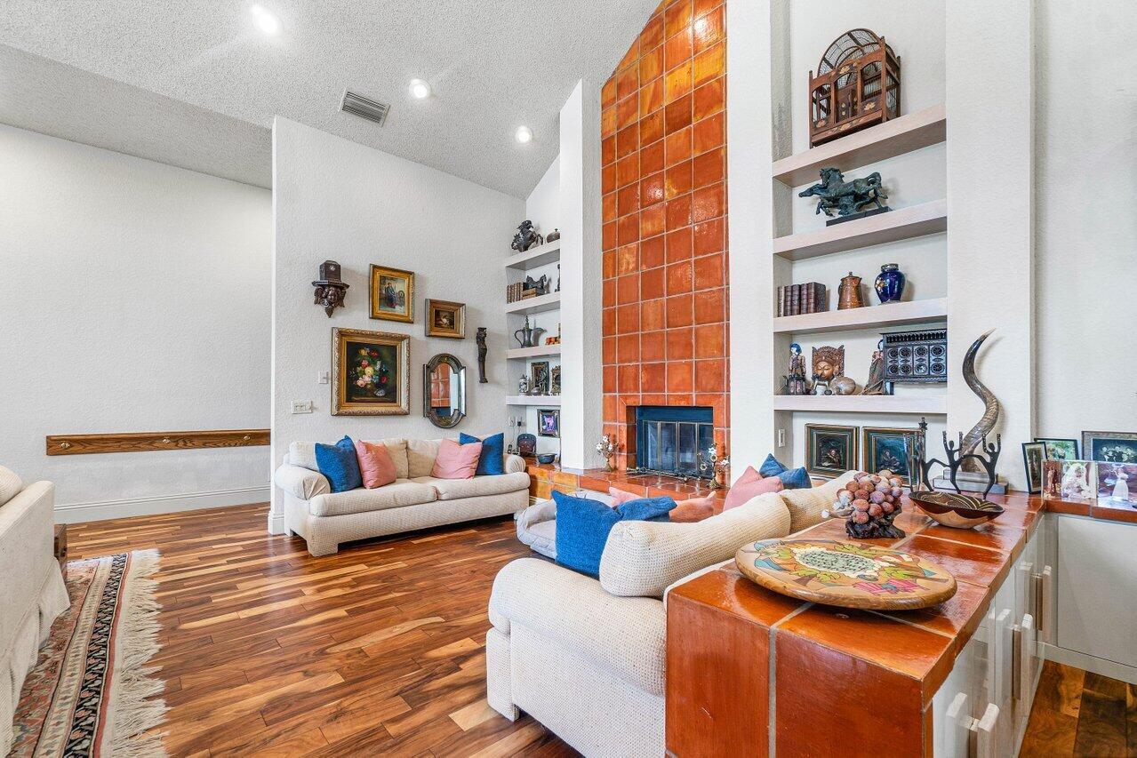 FRENCHMANS CREEK PAR E-3 - Residential