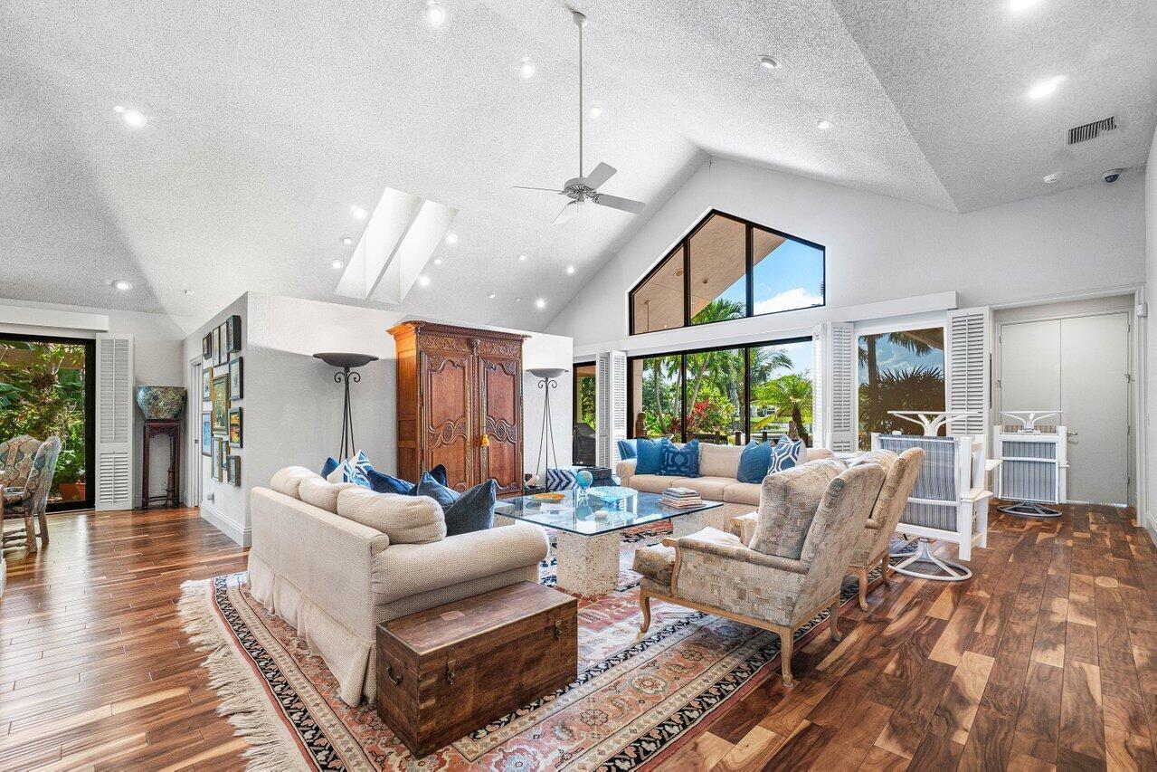 FRENCHMANS CREEK PAR E-3 - Residential