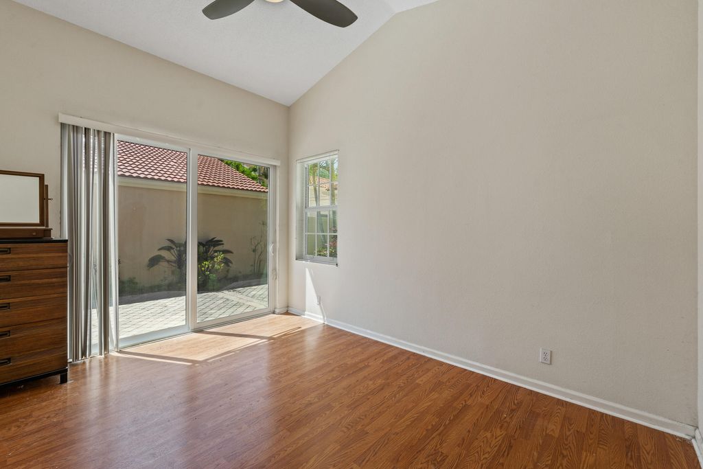 Photo of 15 Via Carrara, Palm Beach Gardens, FL 33418 (MLS # B26019001)