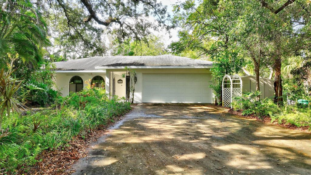 Photo of 2509 Lightlewood Lane, Fort Pierce, FL 34946 (MLS # R10940433)