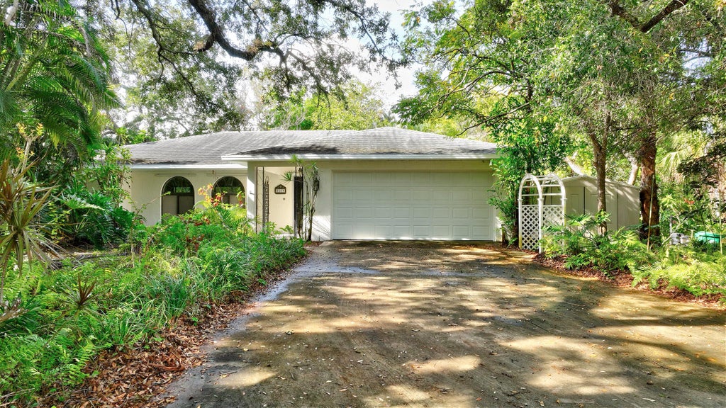 Photo of 2509 Lightlewood Lane, Fort Pierce, FL 34946 (MLS # R10940433)