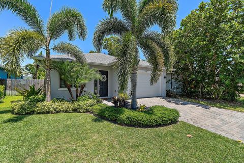 Photo of 17742 Evangeline Avenue, Jupiter, FL 33458 (MLS # R11100395)