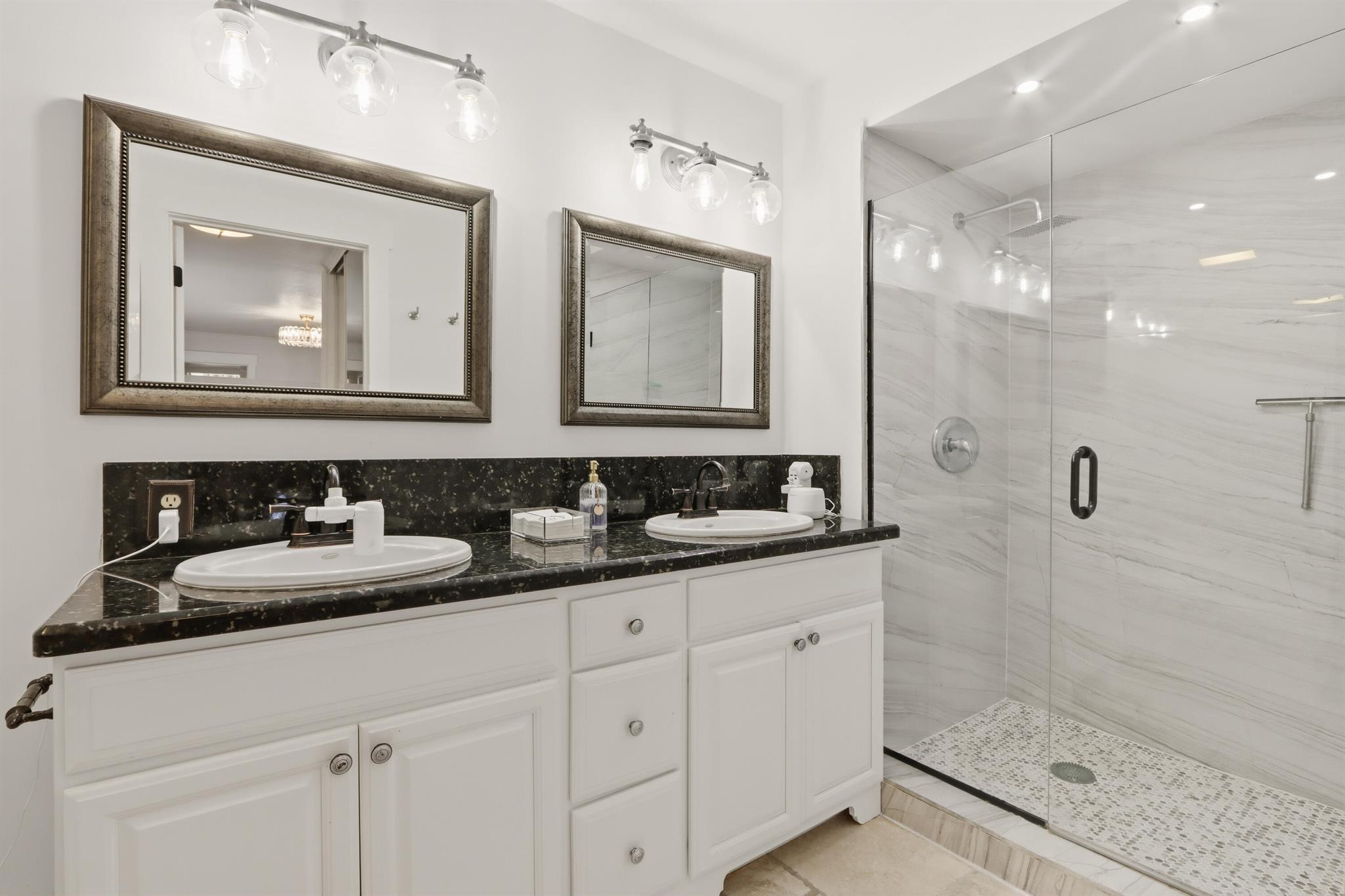 GLENWOOD TWNHS - Residential