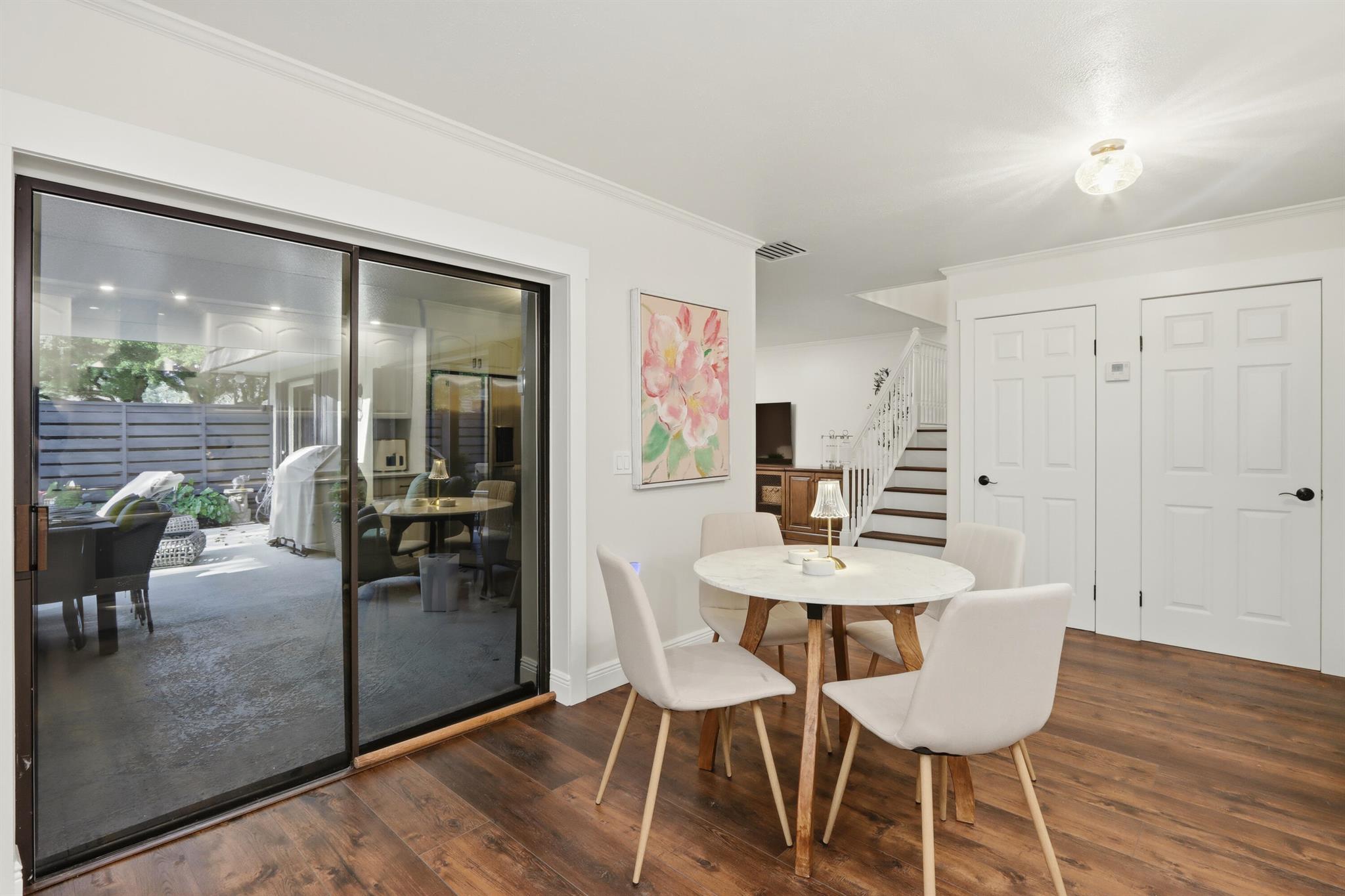 GLENWOOD TWNHS - Residential