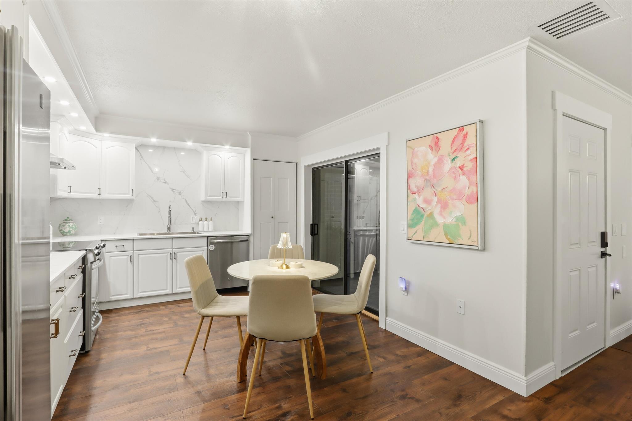 GLENWOOD TWNHS - Residential