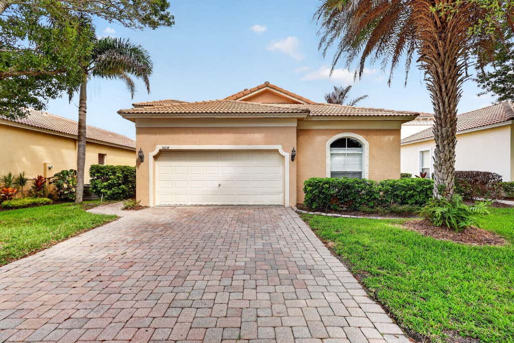 Photo of 5614 SUNBERRY Circle, Fort Pierce, FL 34951 (MLS # B26061961)