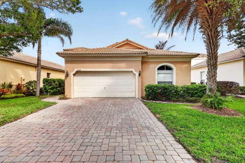 Photo of 5614 SUNBERRY Circle, Fort Pierce, FL 34951 (MLS # B26061961)