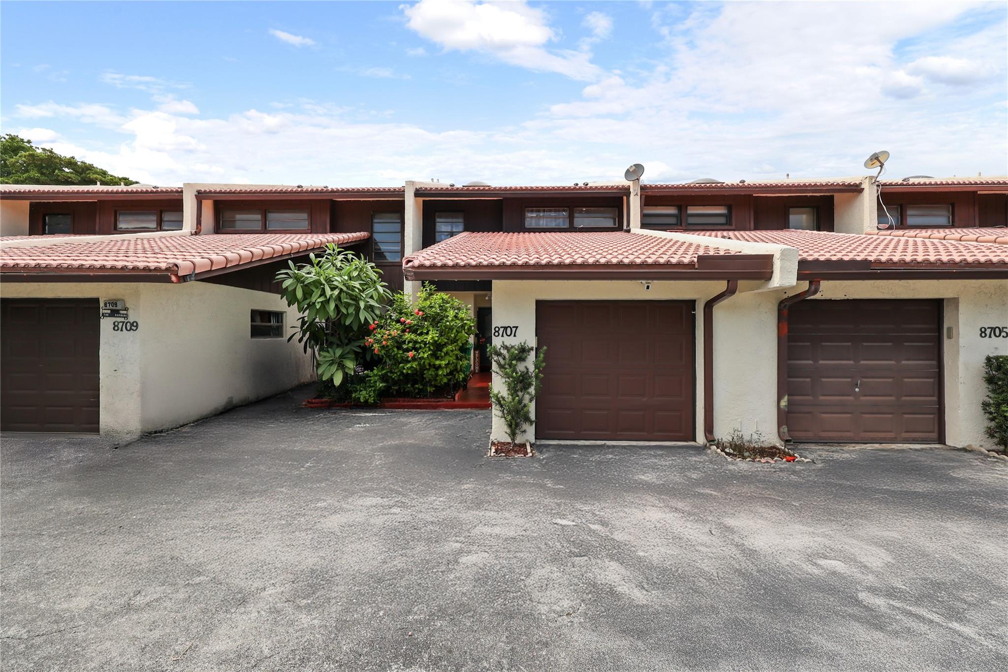 Wow! Another A-Amazingly well kept, updated, spacious and bright 3 Bedrooms, 2.5 Bathrooms, 1-Car Garage beauty in the city of Coral Springs. Large Screened Patio. Priced to Sell – Best Deal in the Community! Beautiful Granite Eat-In Kitchen Newer Appliances (under 1 year!) New A/C (under 2 years!) Crown Molding & Laminate Floors throughout. TWO Large Walk-In Closets in Main Suite, Updated Bathrooms, Fenced backyard, Low HOA. Close to Schools, Shopping, Parks, Hospitals, Highways Perfect for a primary home, second property, or investment! This is a must see!!
