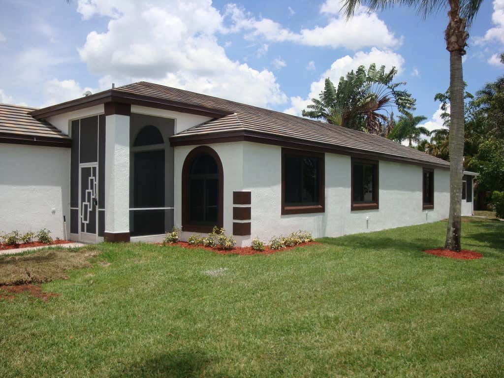 Photo of 6407 Breckenridge Circle, Lake Worth, FL 33467 (MLS # B26058546)