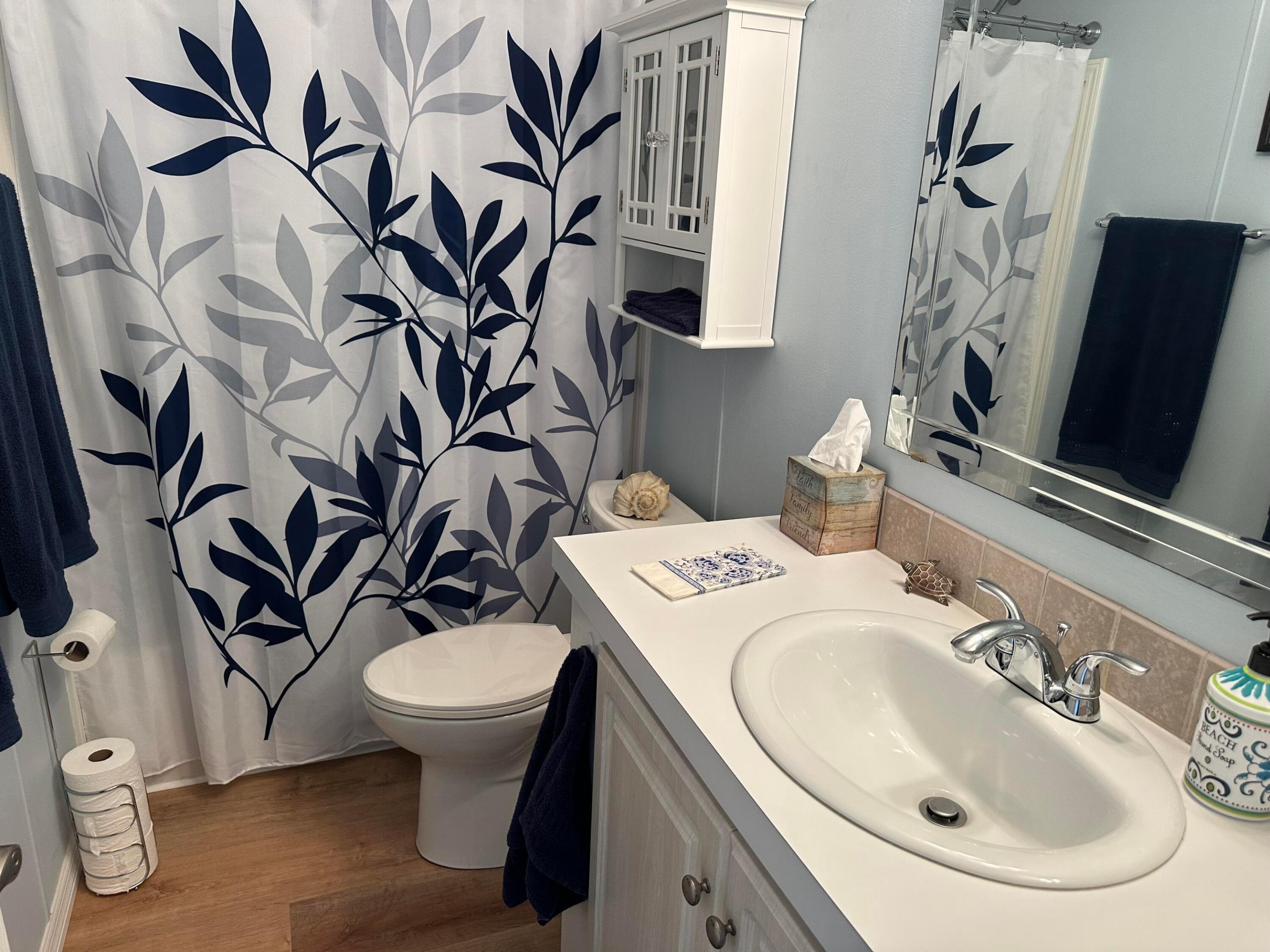 TROPICAL ISLES - Residential