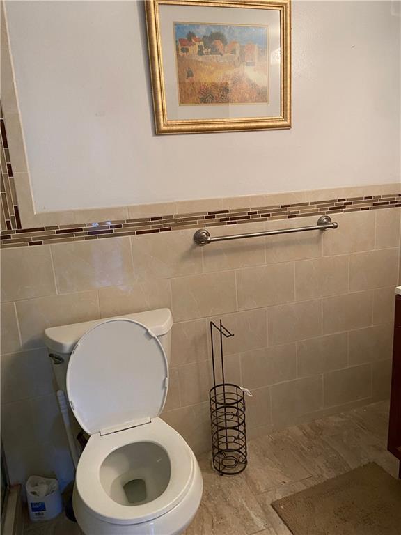 CASTLE APARTMENTS #11 - Residential