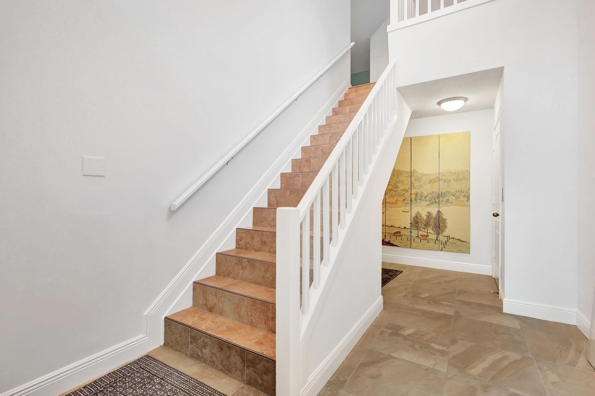 LEGENDS CONDO - Residential