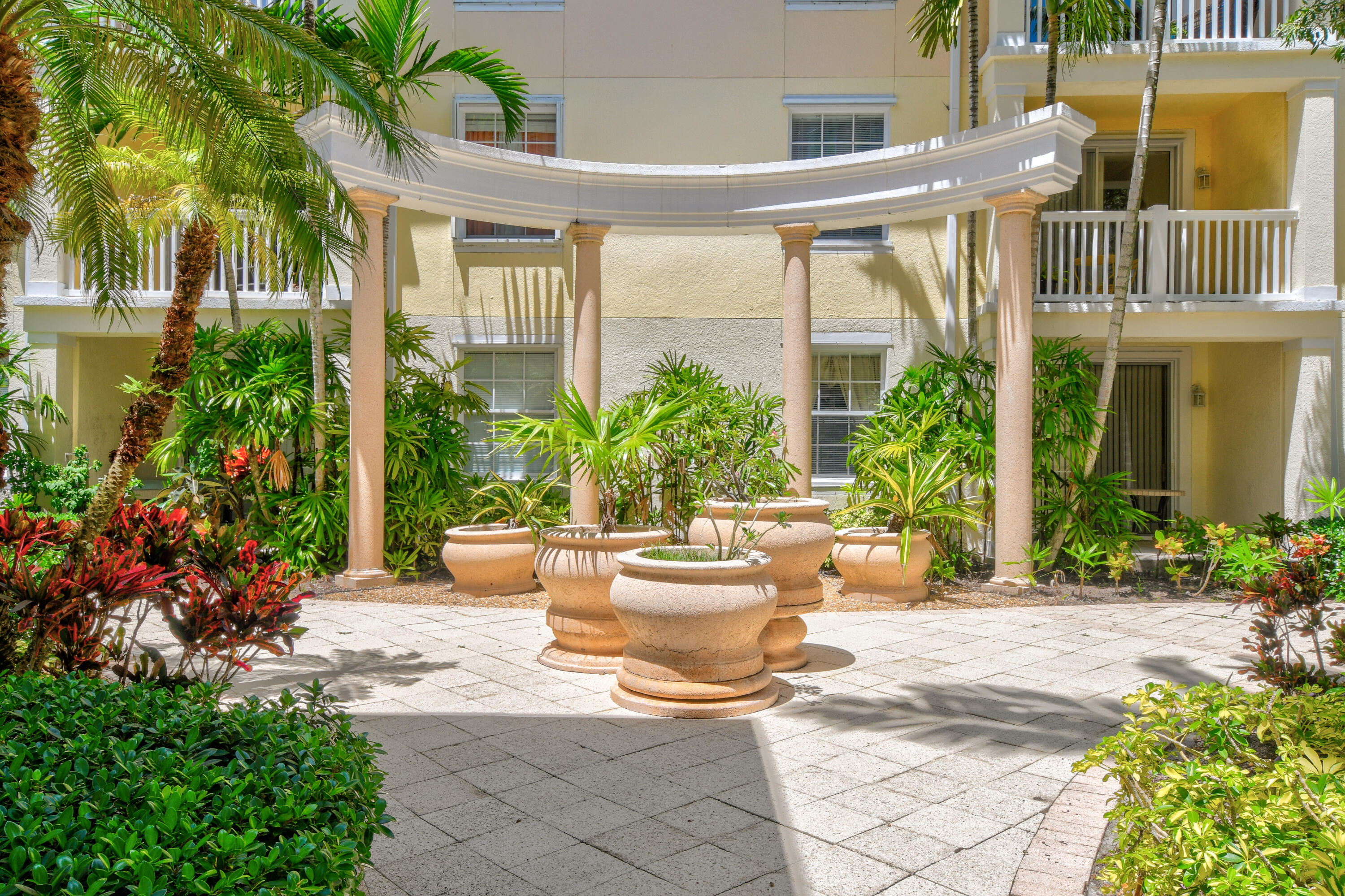 SOMERSET AT ABACOA CONDO - Residential