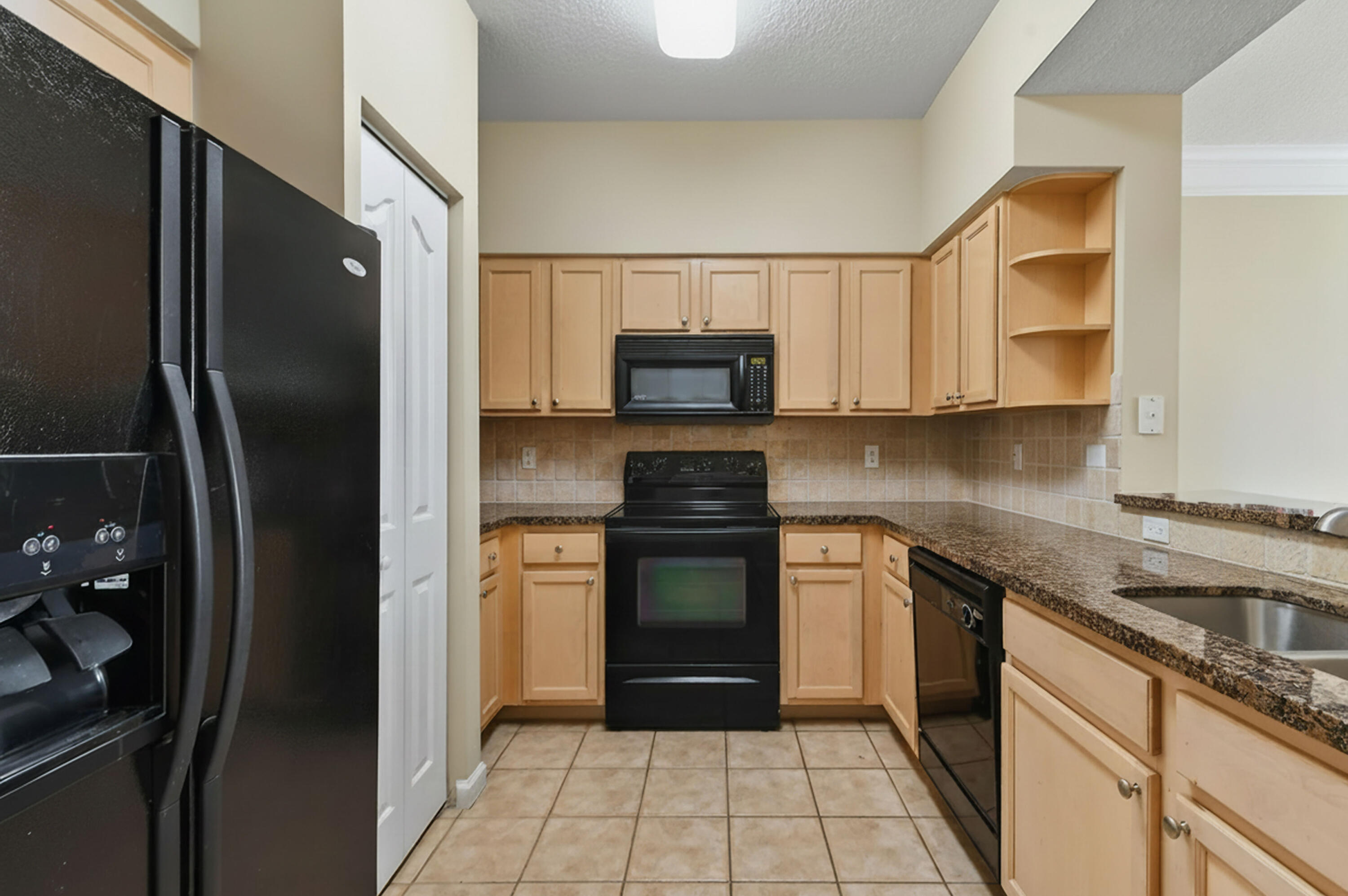 SOMERSET AT ABACOA CONDO - Residential