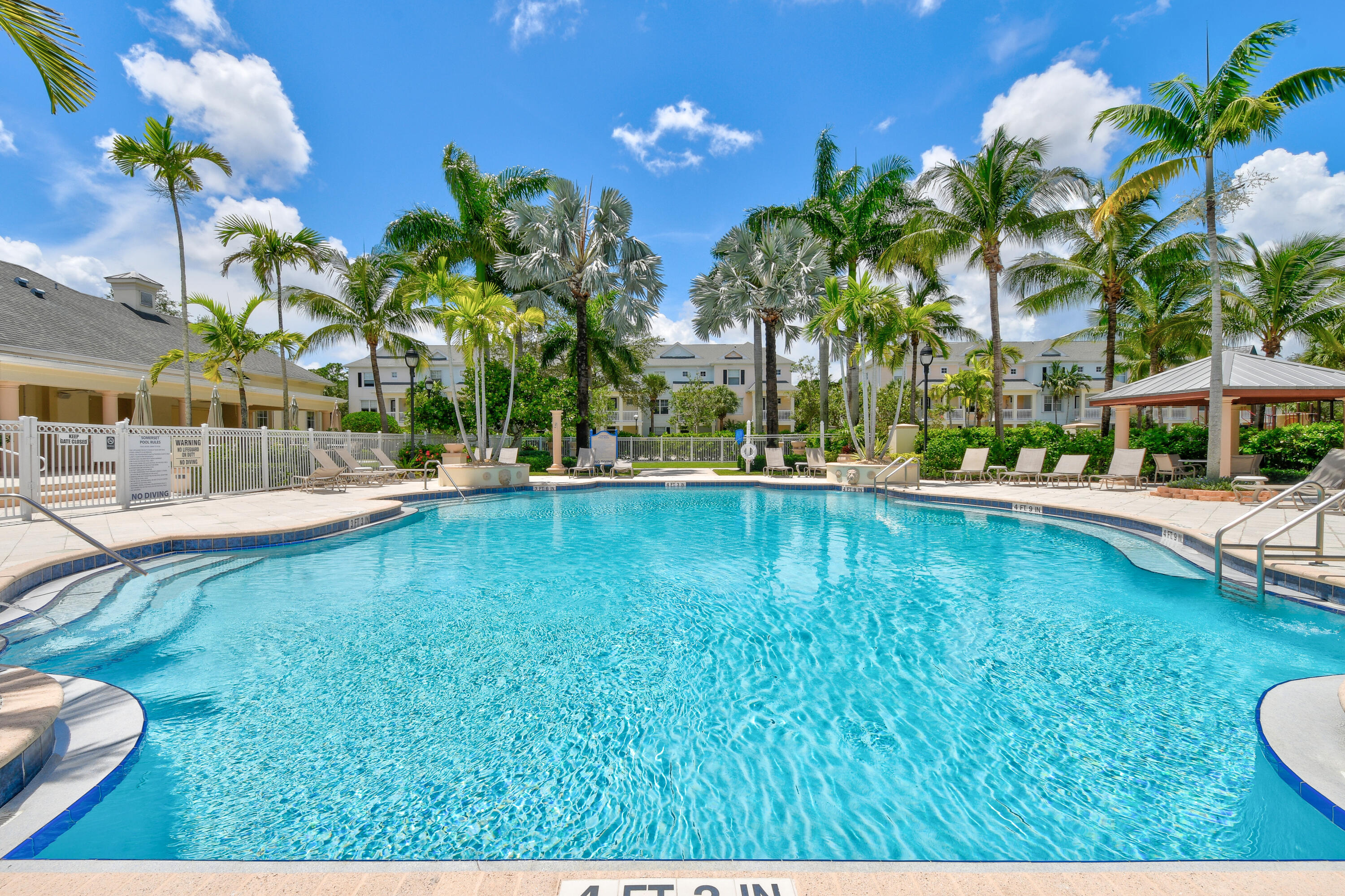SOMERSET AT ABACOA CONDO - Residential