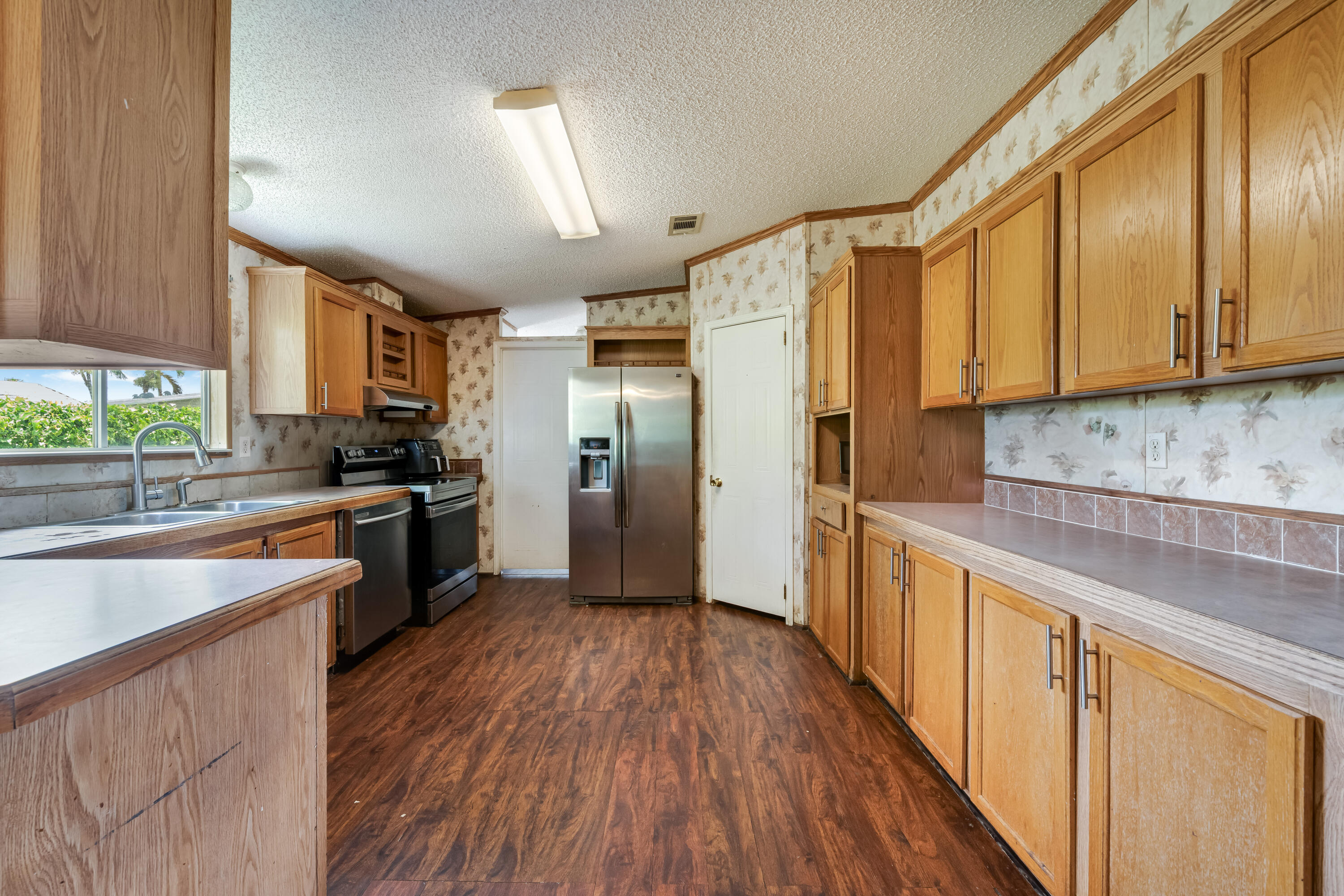 220 NE 12th Avenue 44
