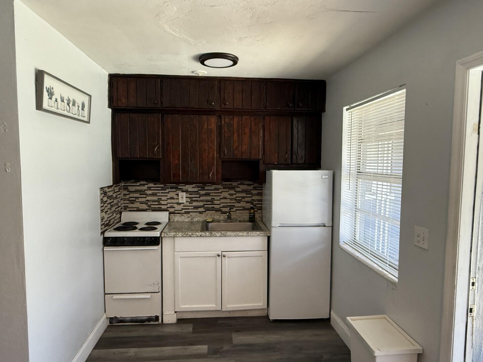 131 E 27th Street 5