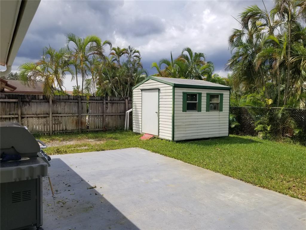 The Country III 85-38 B - Residential