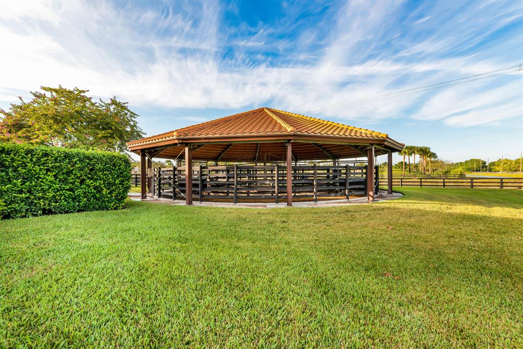 PALM BEACH POINT - Residential