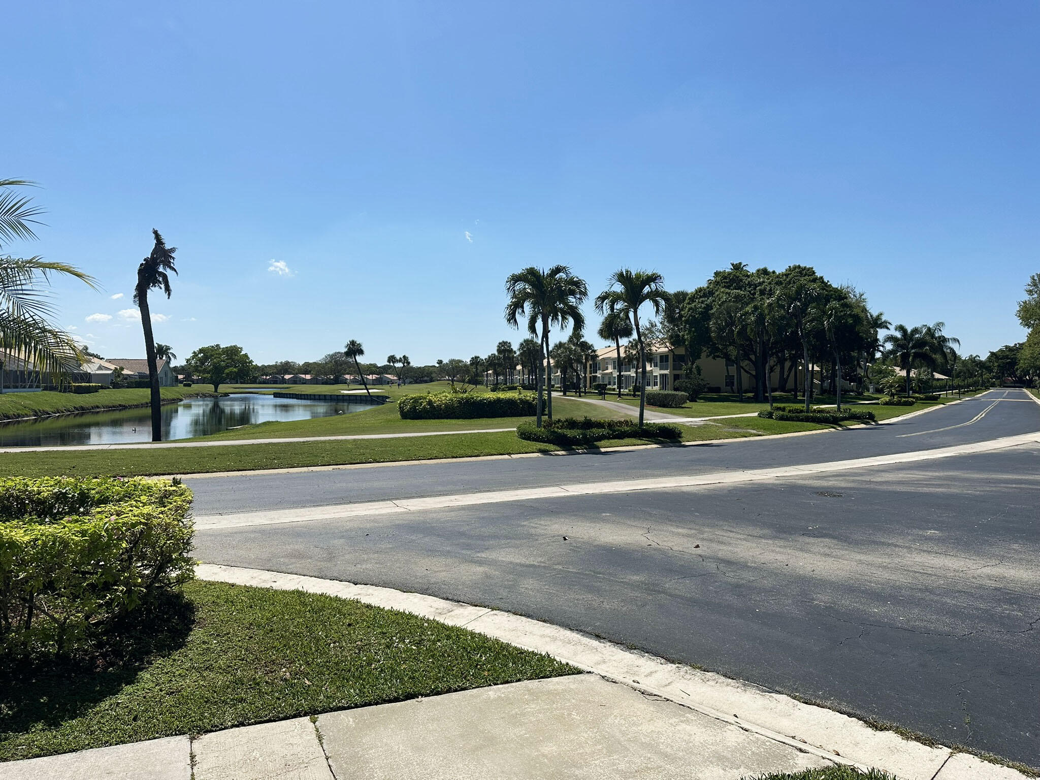 MYKONOS COURT OF BOCA GOLF & TENNIS CLUB - Residential