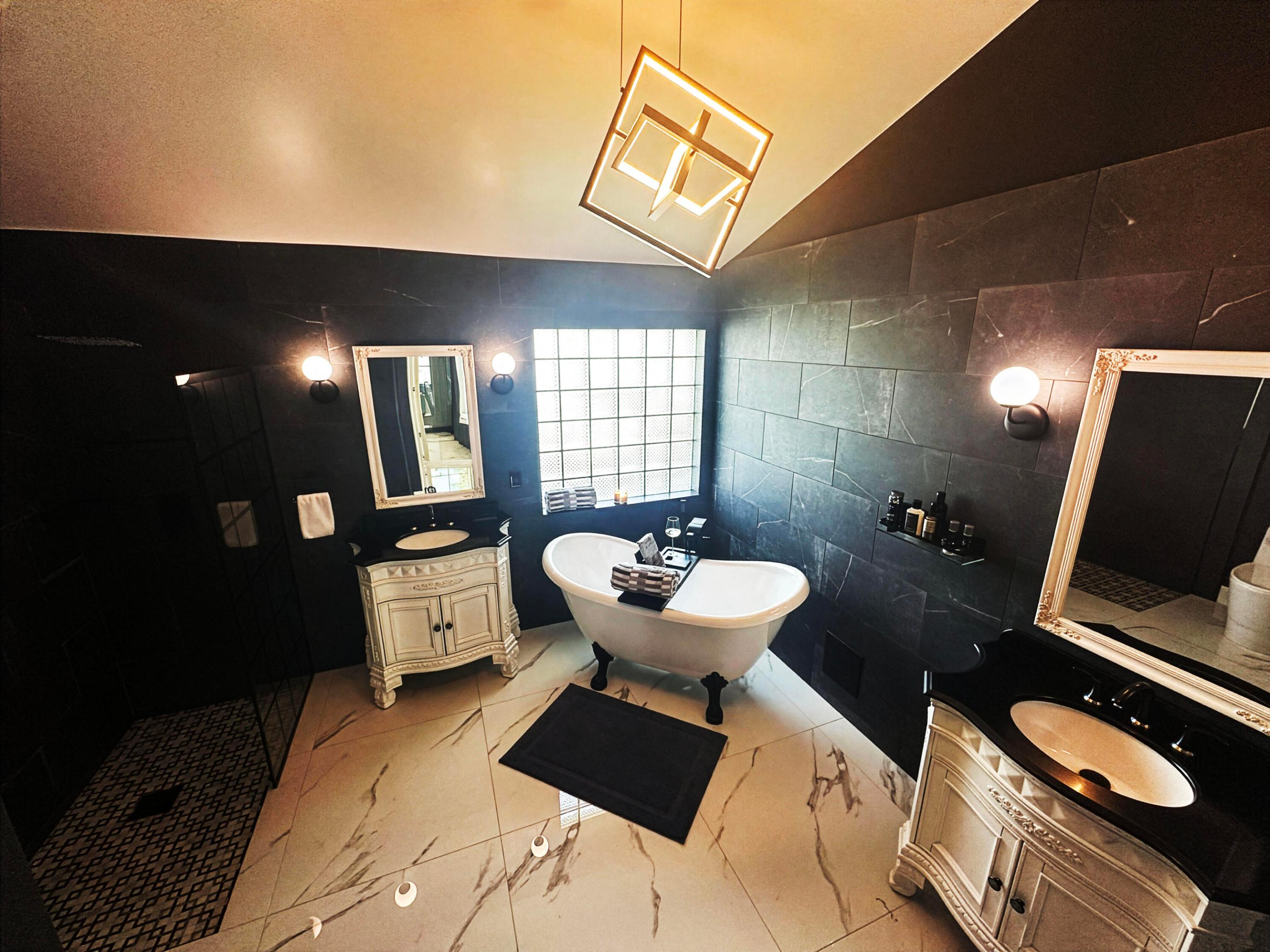 MYKONOS COURT OF BOCA GOLF & TENNIS CLUB - Residential