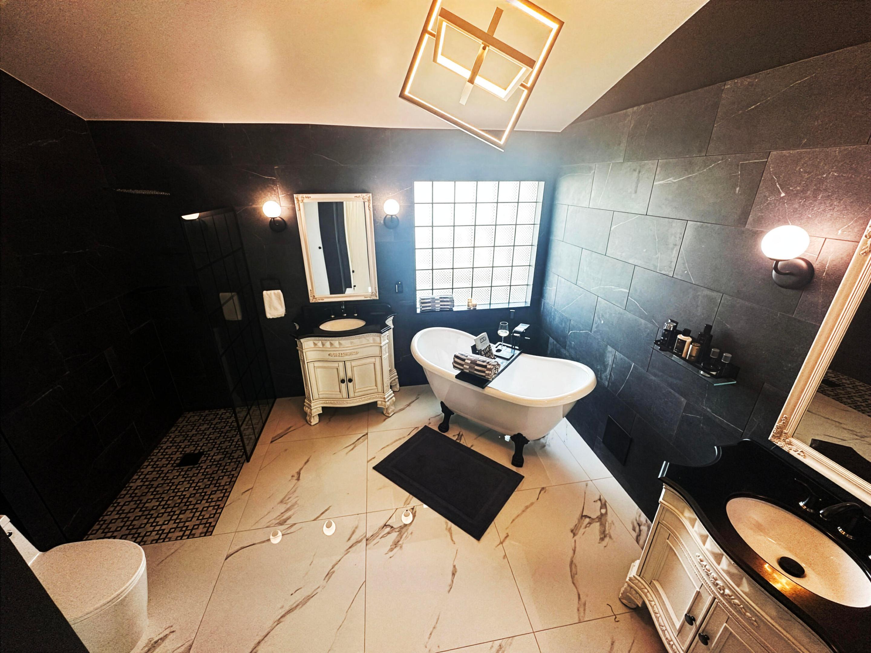 MYKONOS COURT OF BOCA GOLF & TENNIS CLUB - Residential