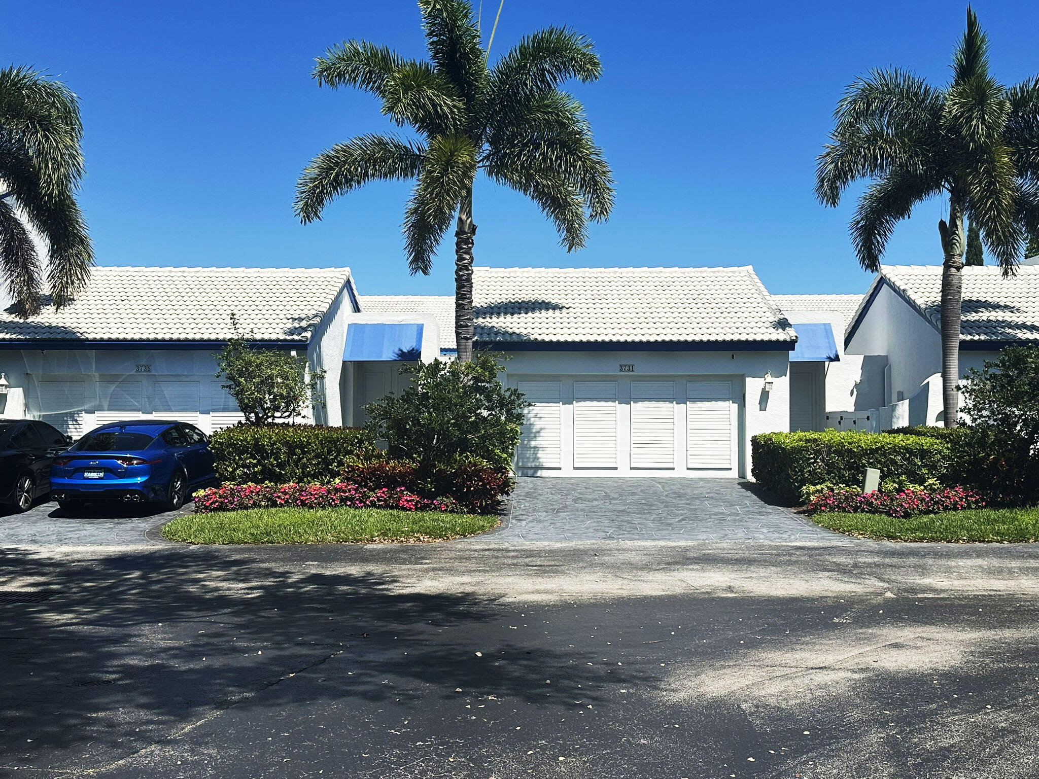 MYKONOS COURT OF BOCA GOLF & TENNIS CLUB - Residential