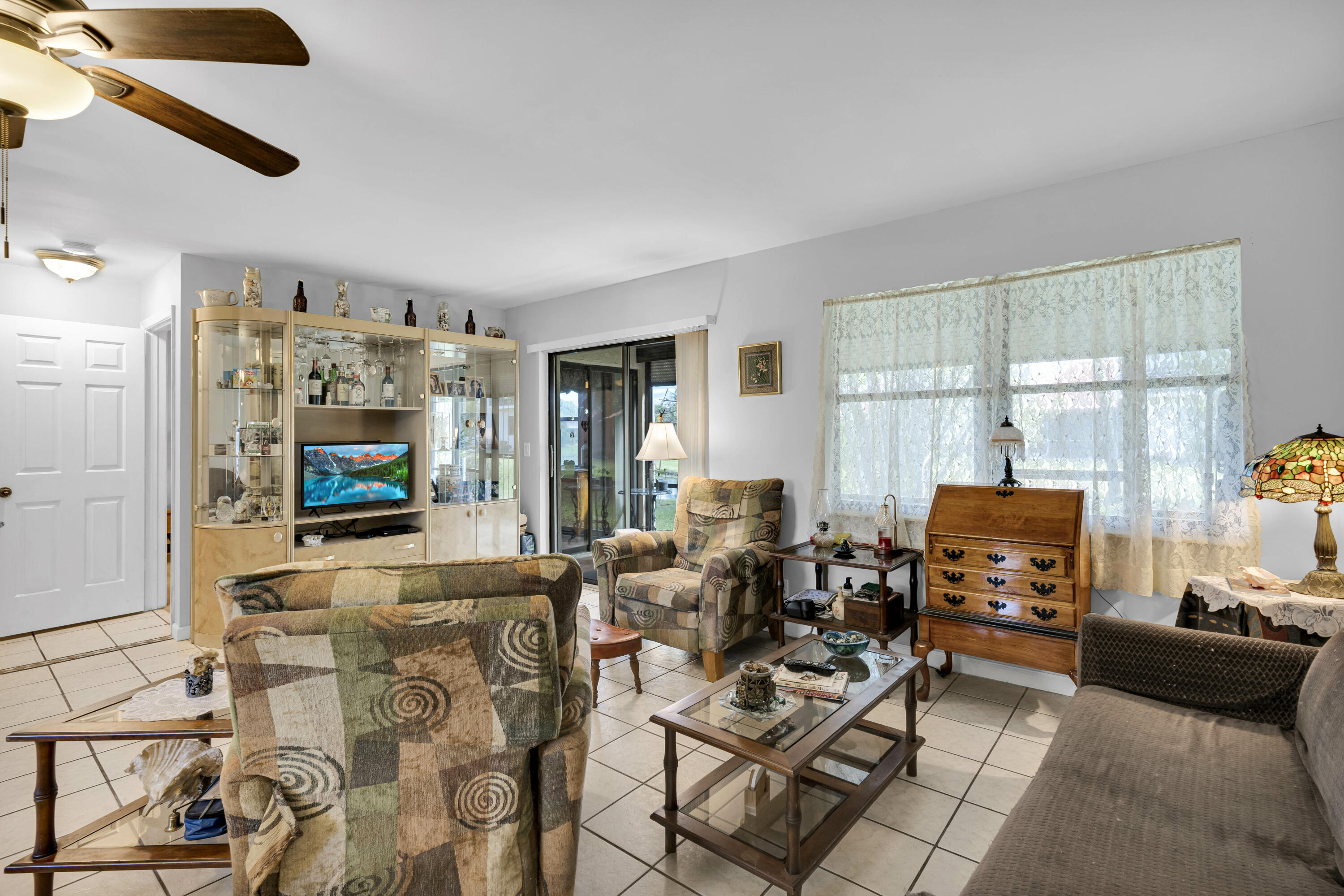 SOUTH LAKE CONDO - Residential