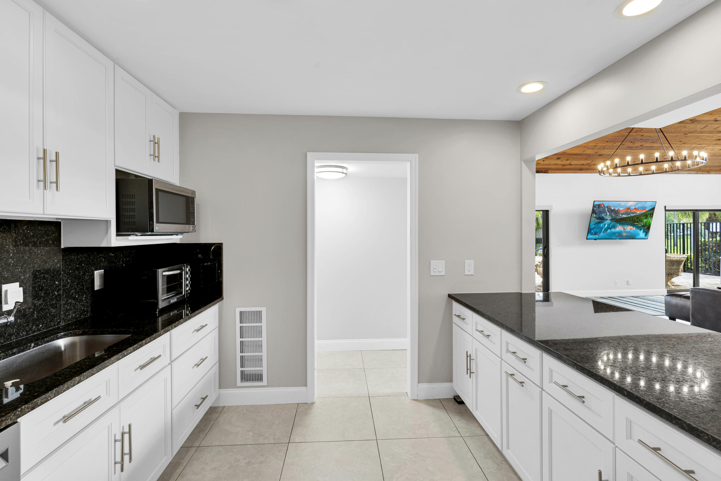 SOUTH LAKE CONDO - Residential