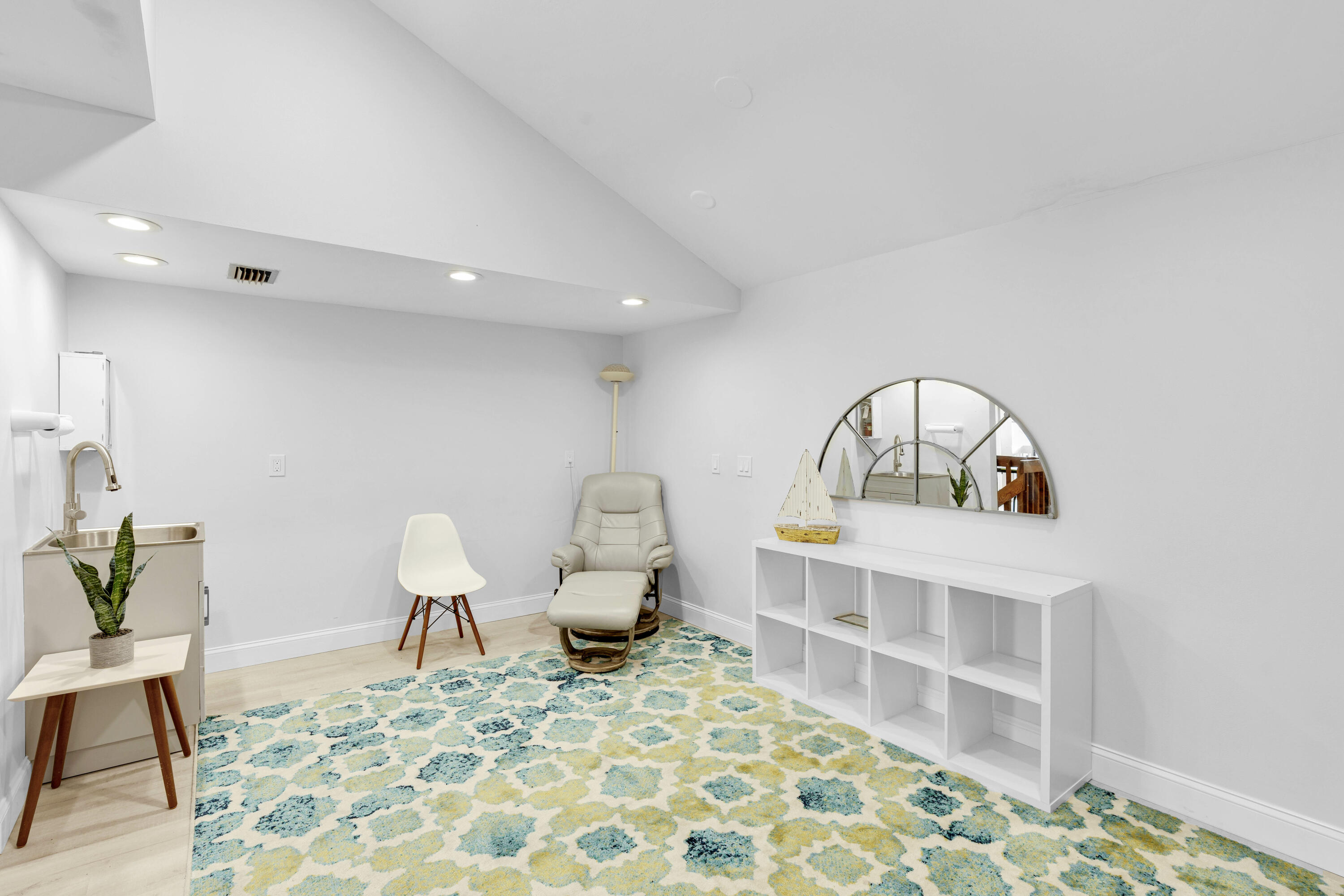 SOUTH LAKE CONDO - Residential