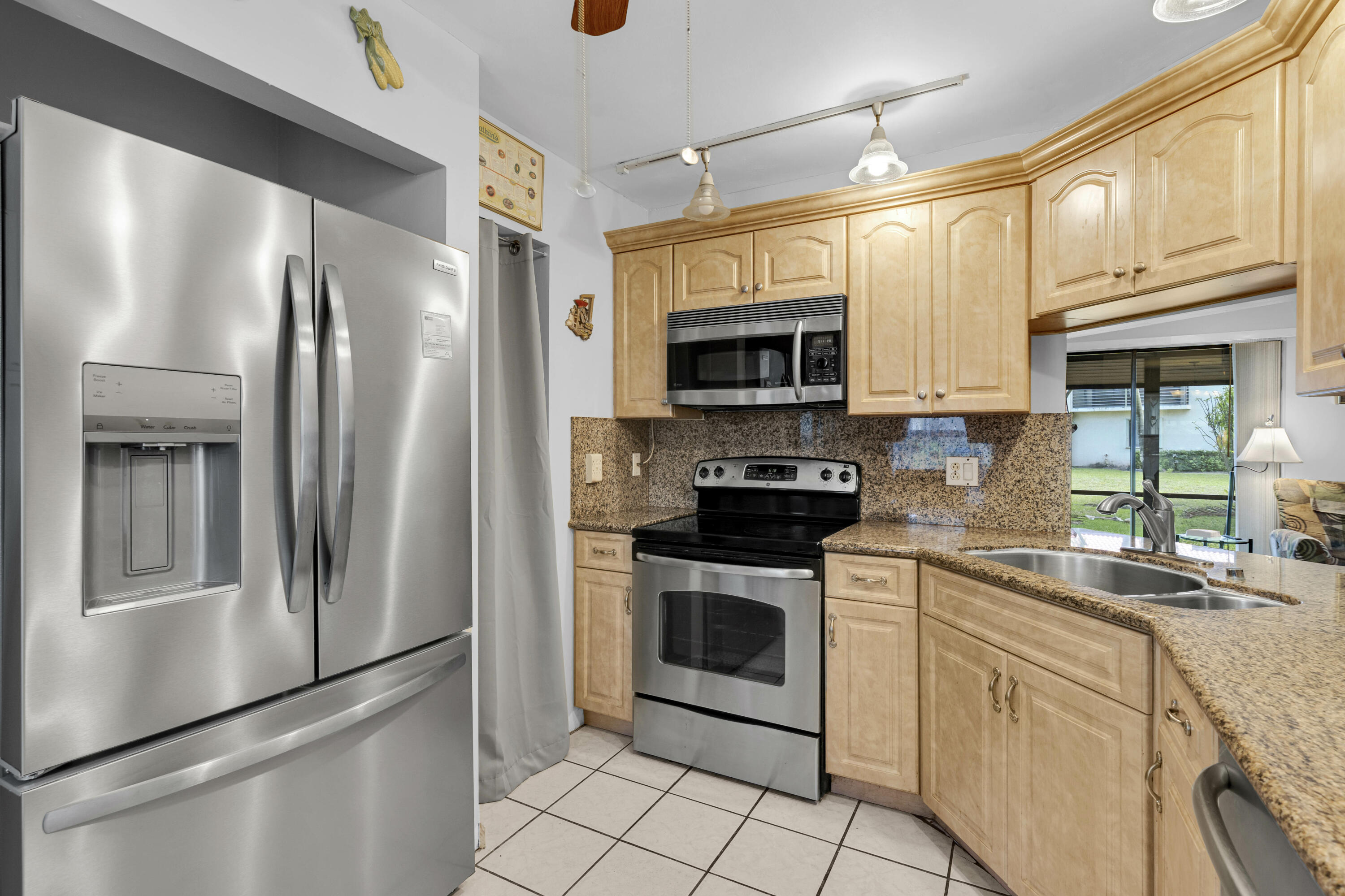 SOUTH LAKE CONDO - Residential