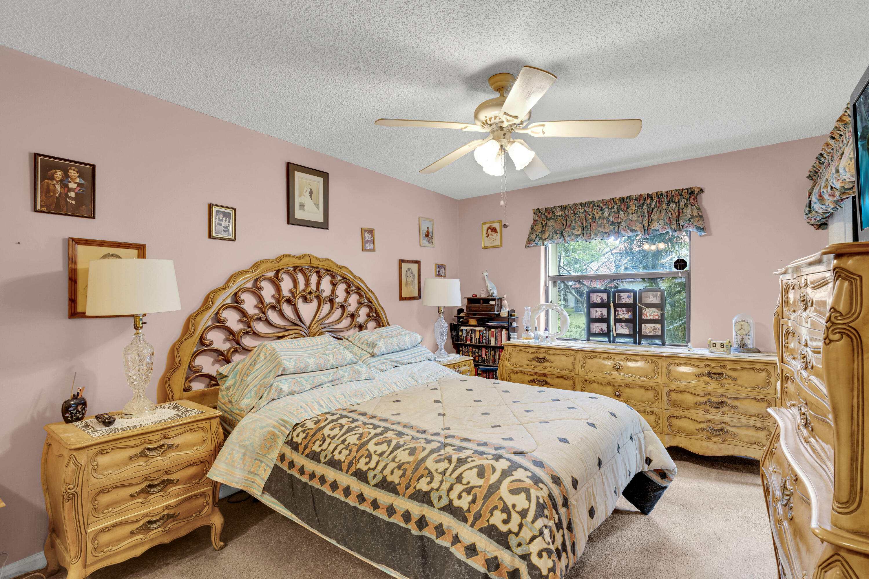 SOUTH LAKE CONDO - Residential