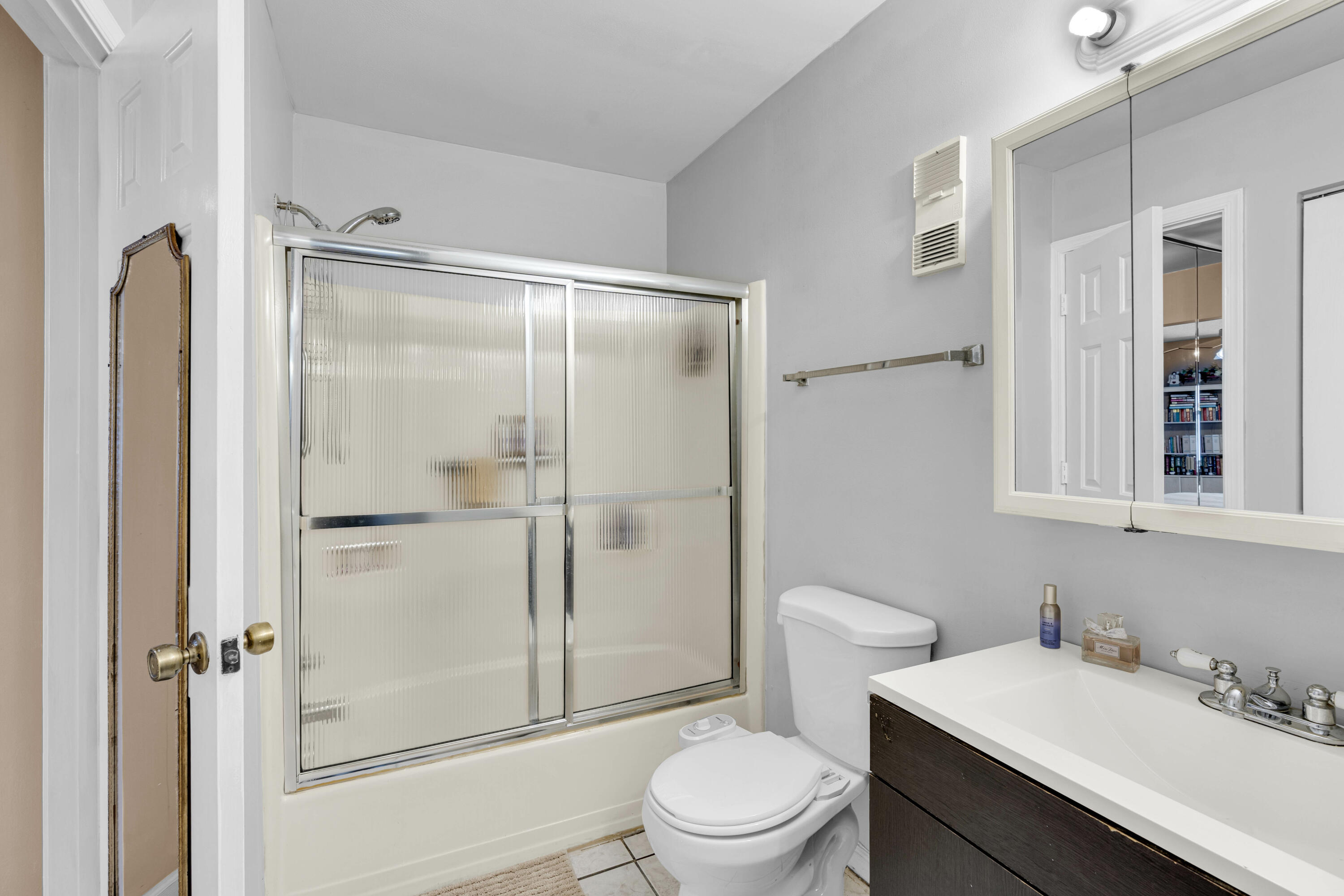 SOUTH LAKE CONDO - Residential