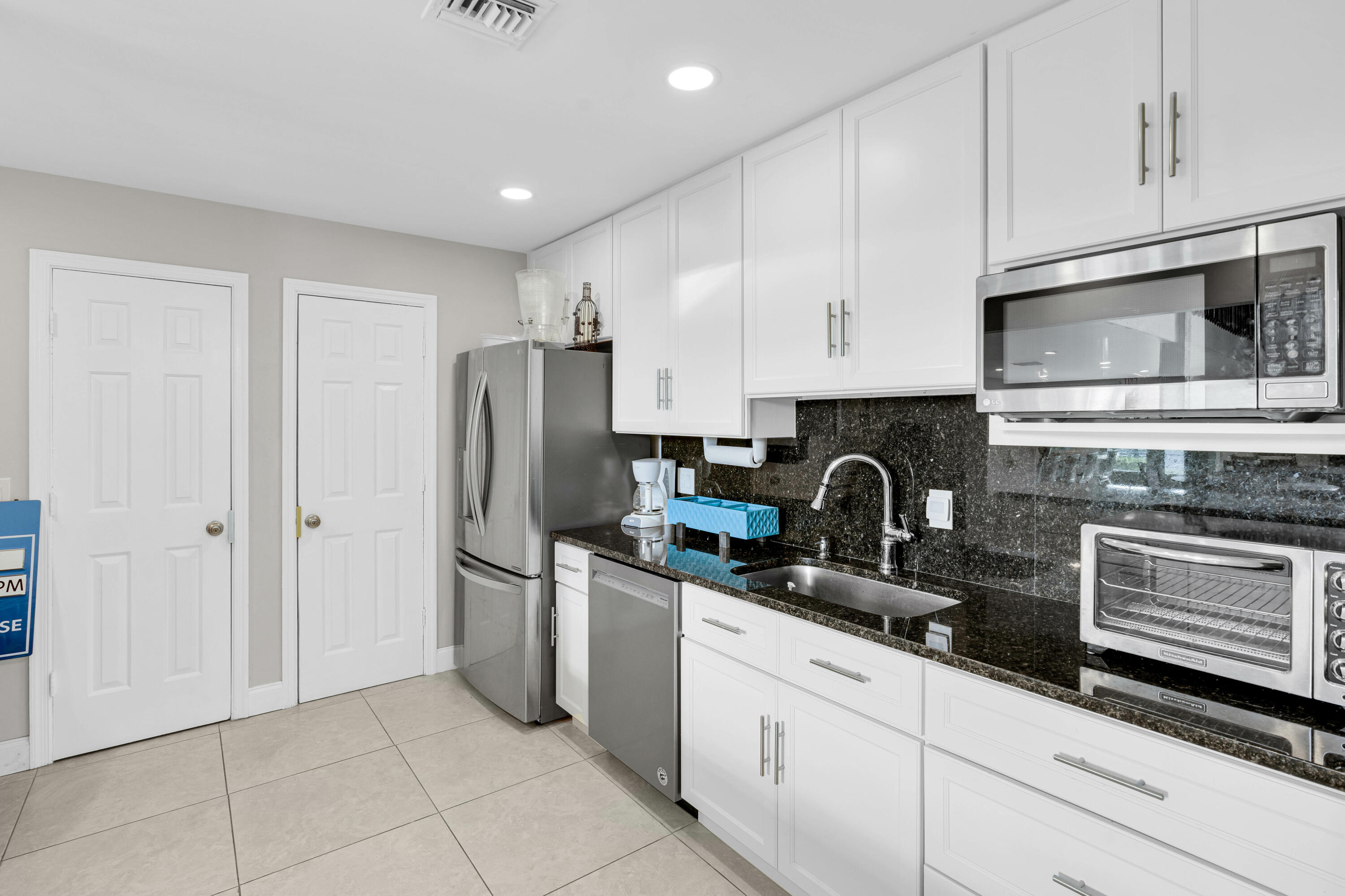 SOUTH LAKE CONDO - Residential