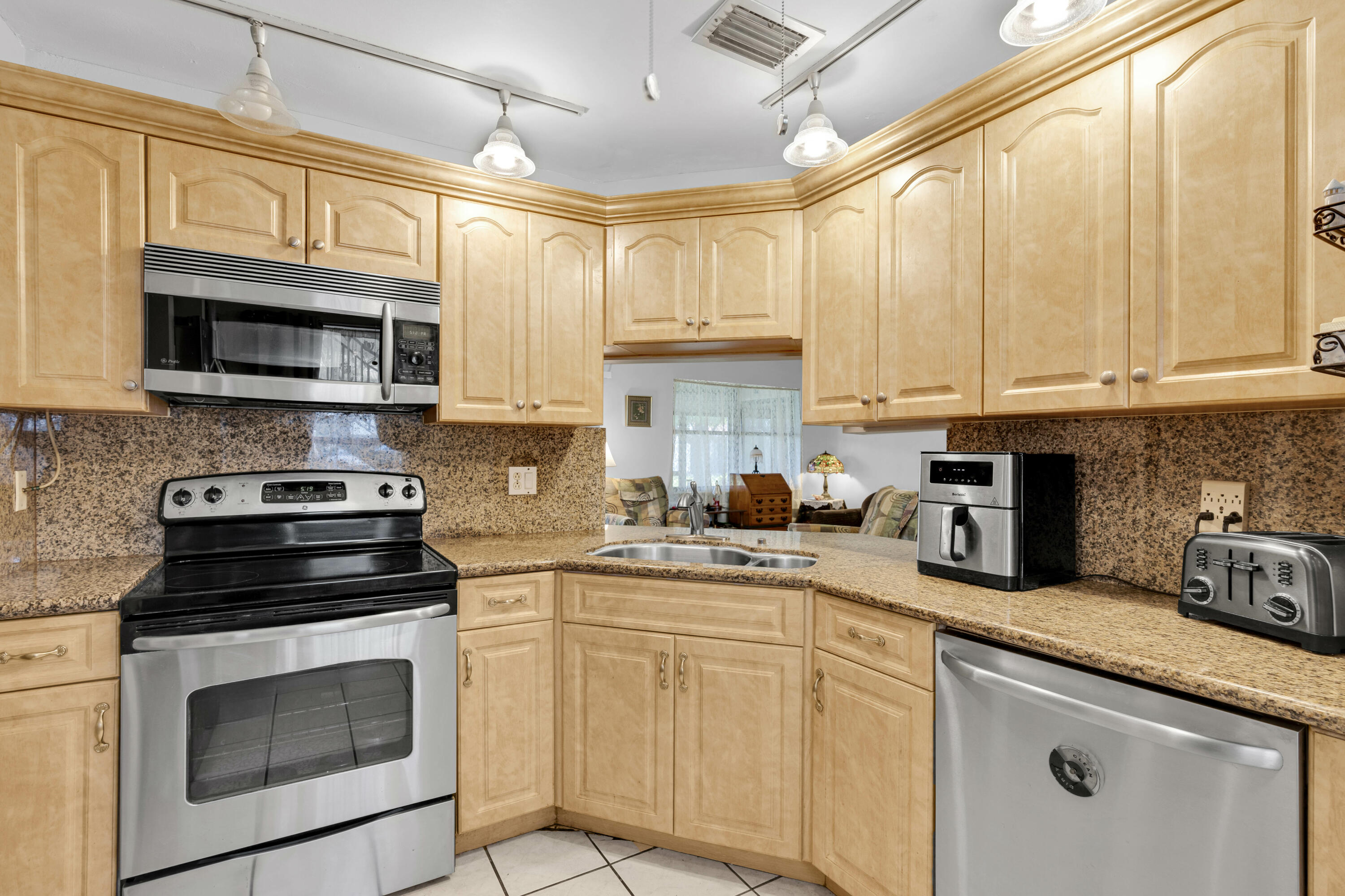 SOUTH LAKE CONDO - Residential