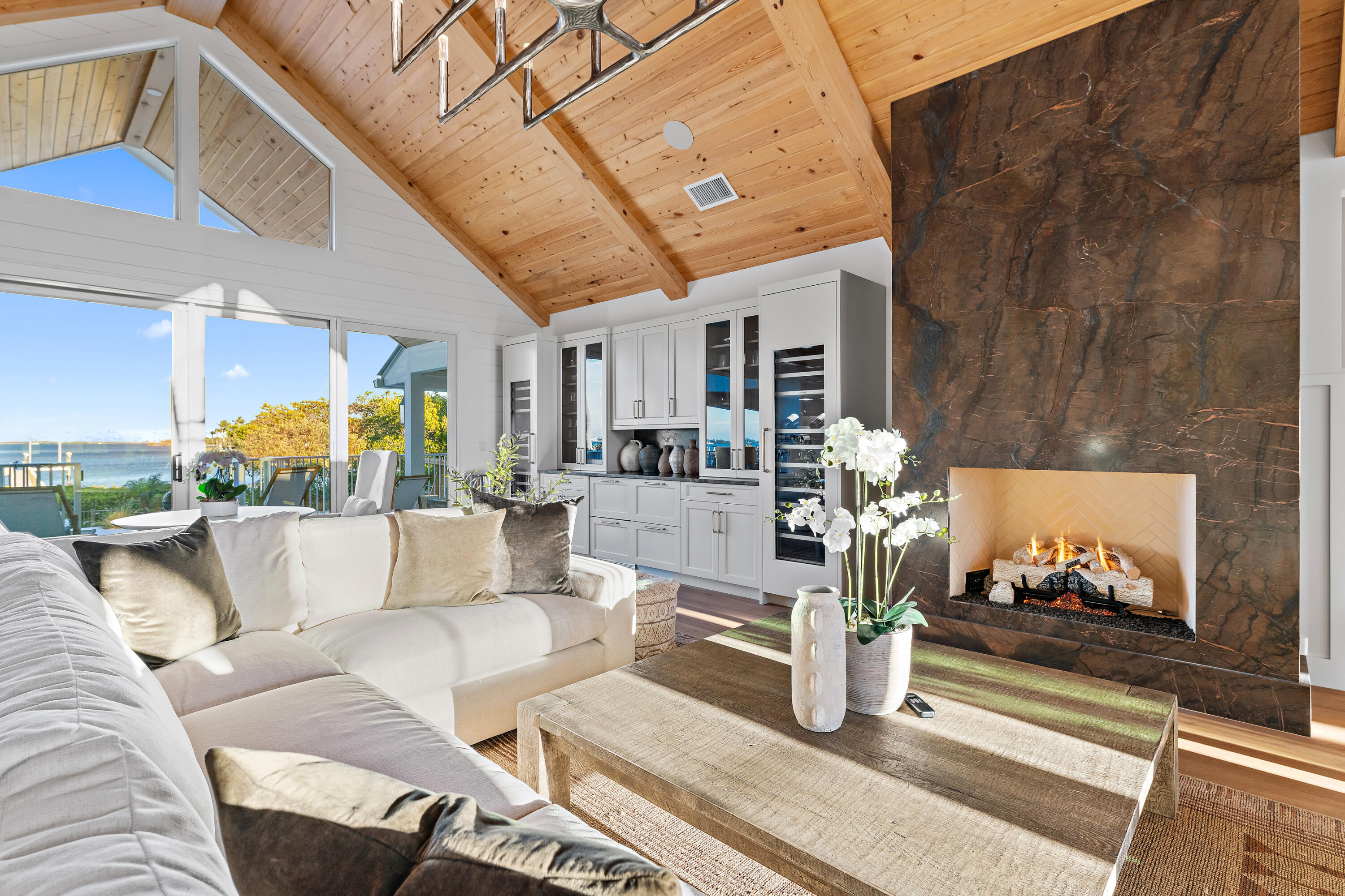 RIVERVIEW (SEWALL'S POINT) - Residential Lease