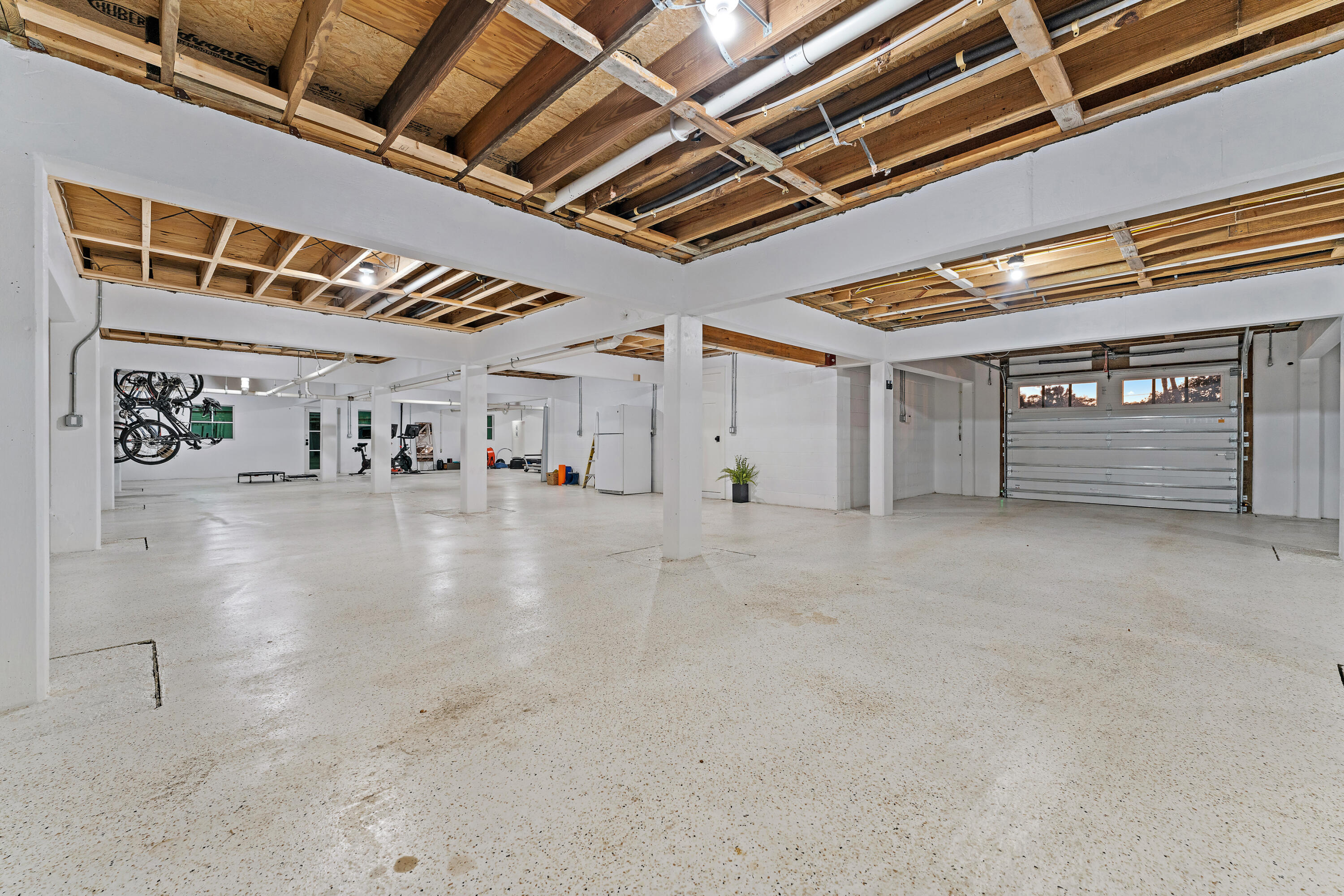 RIVERVIEW (SEWALL'S POINT) - Residential Lease