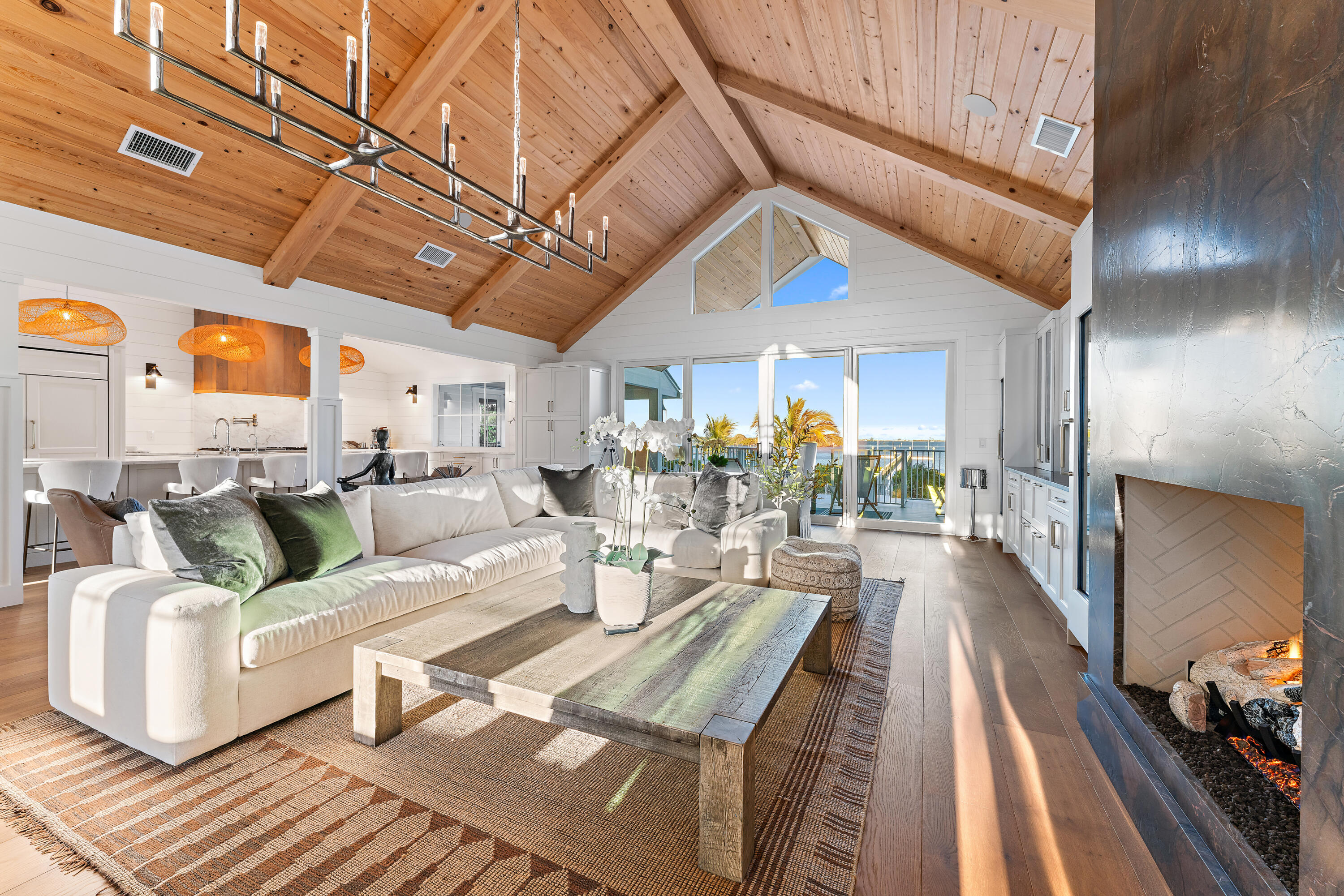 RIVERVIEW (SEWALL'S POINT) - Residential Lease