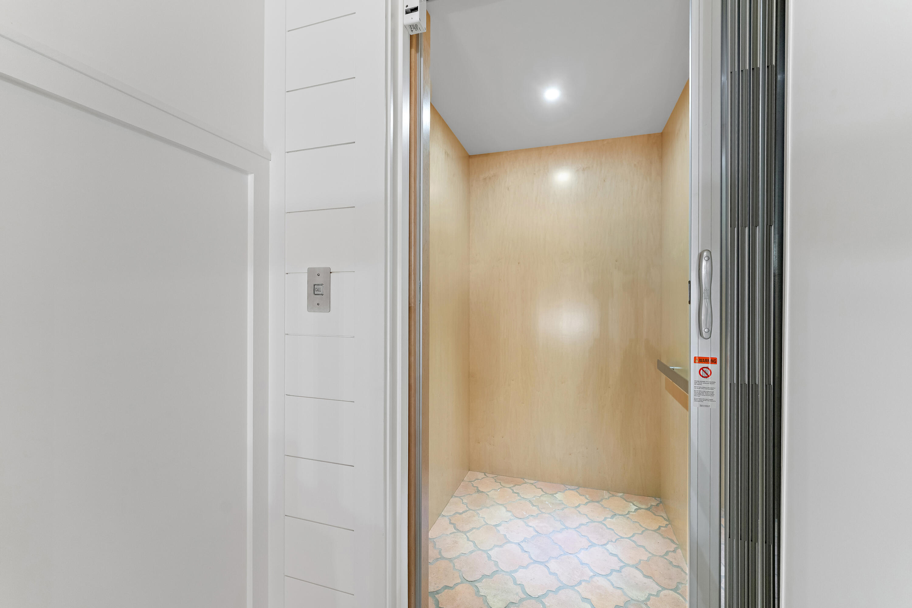 RIVERVIEW (SEWALL'S POINT) - Residential Lease