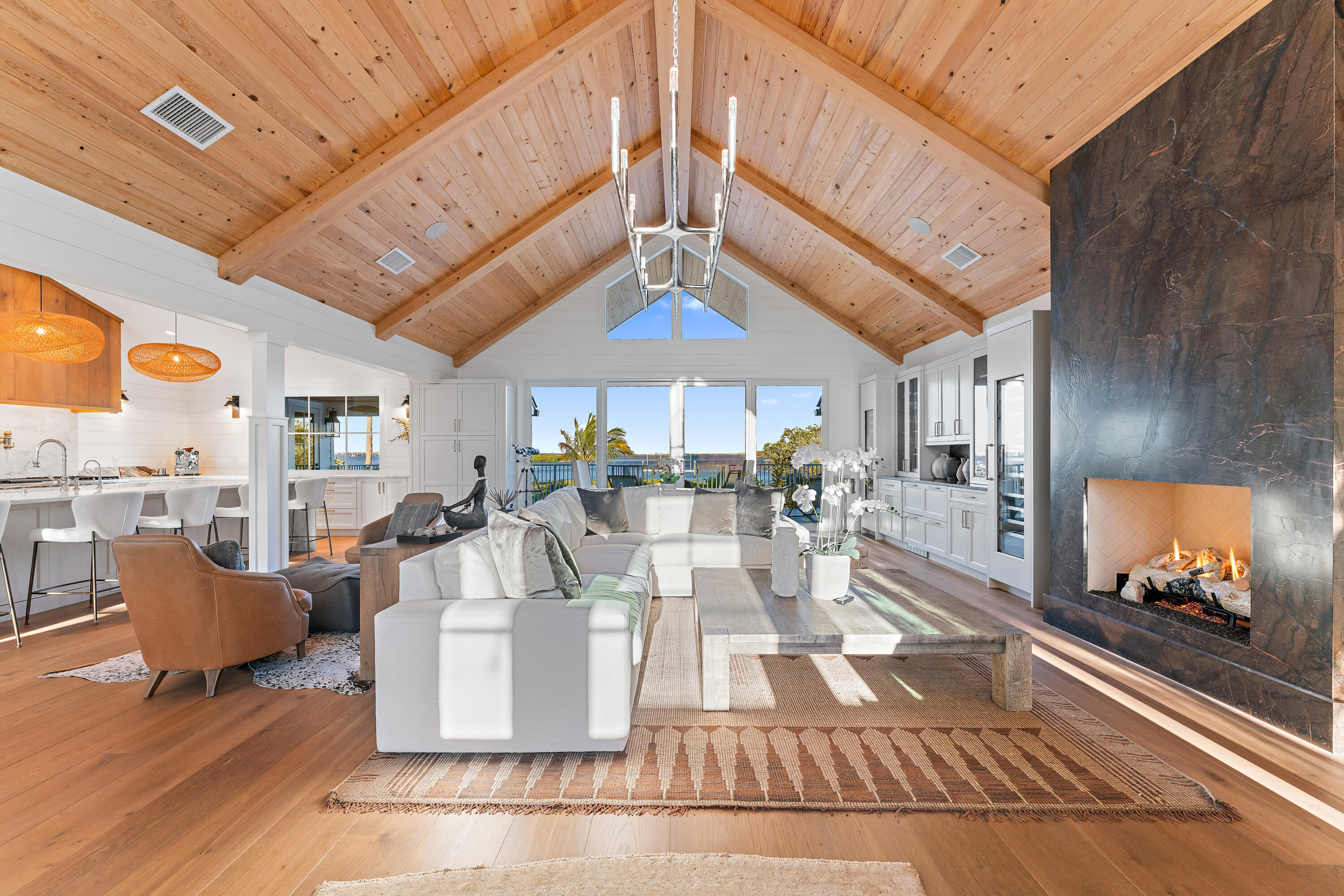 RIVERVIEW (SEWALL'S POINT) - Residential Lease