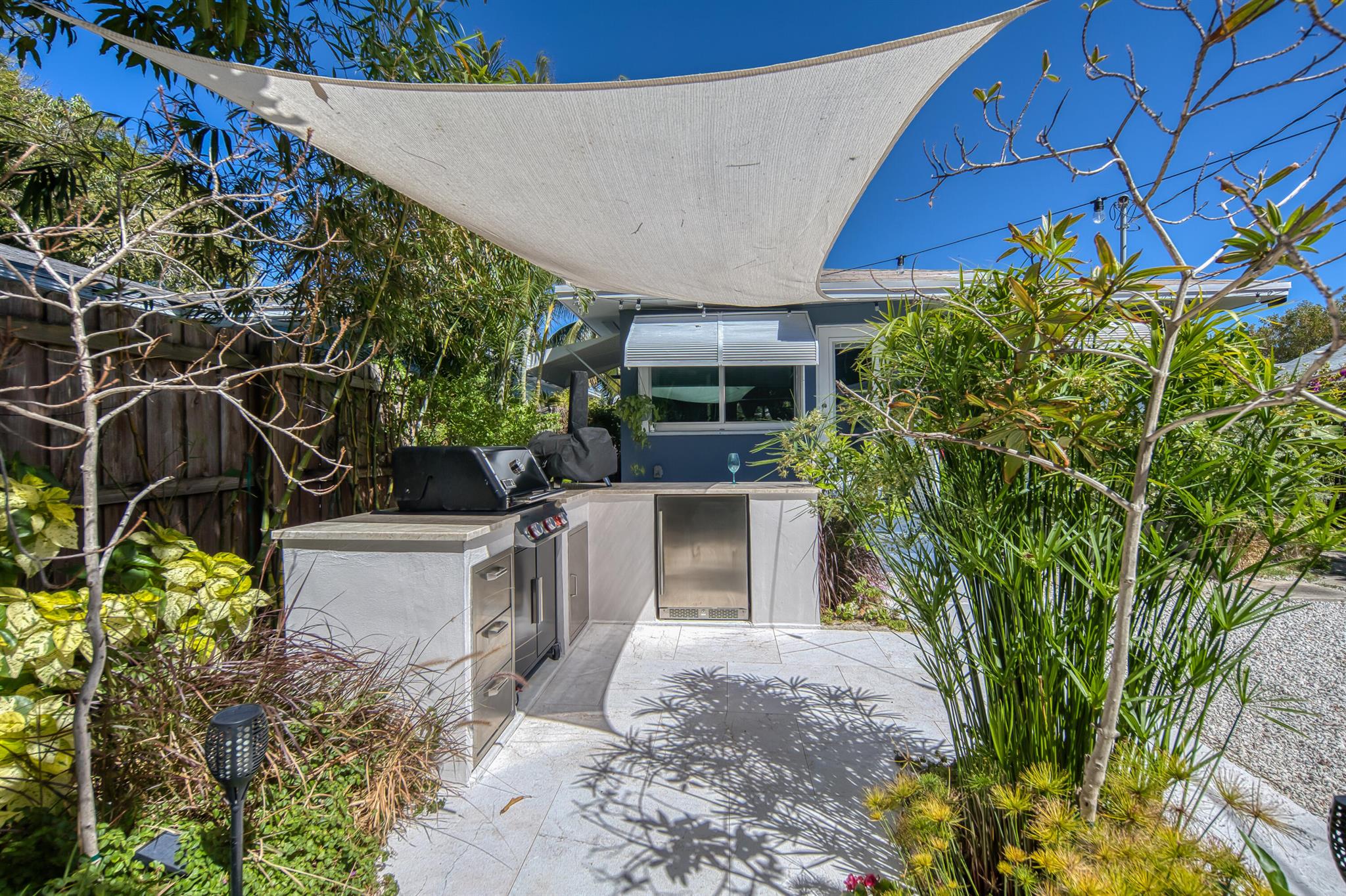 219 S L Street