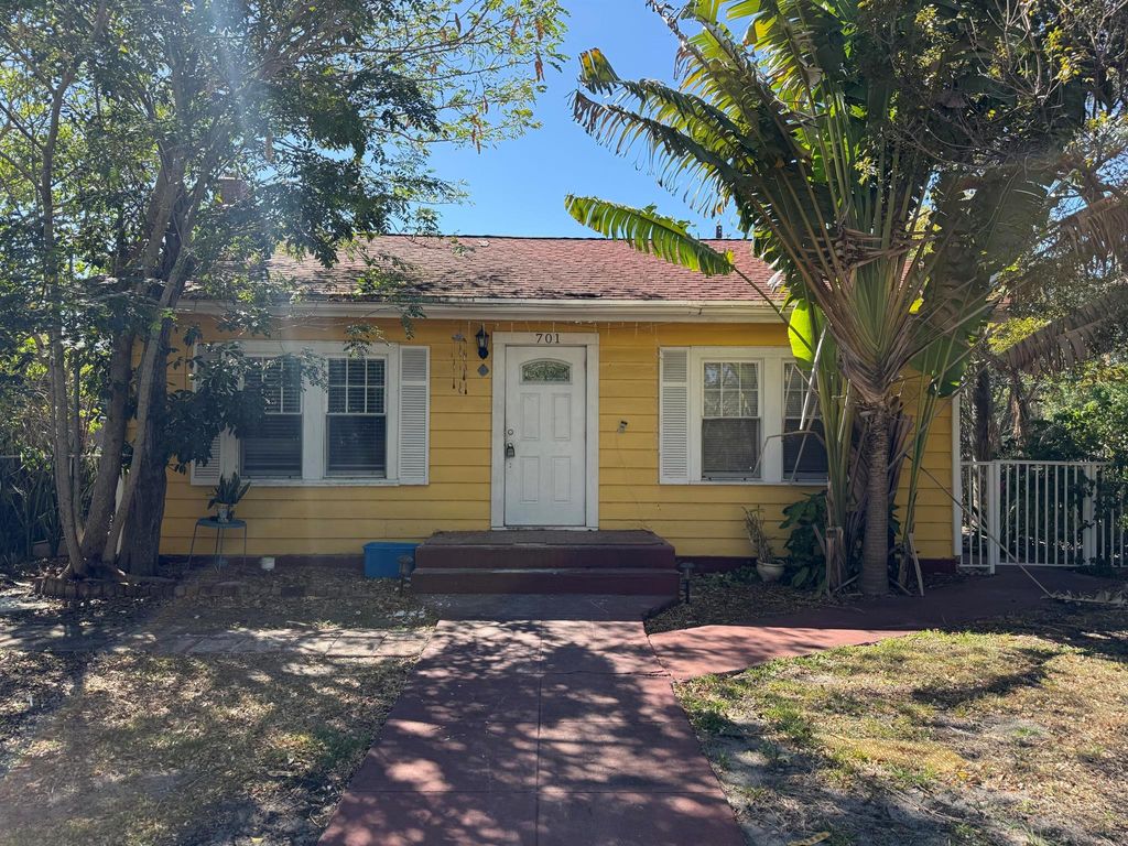 Photo of 701 S K Street #1, Lake Worth Beach, FL 33460 (MLS # R11073567)