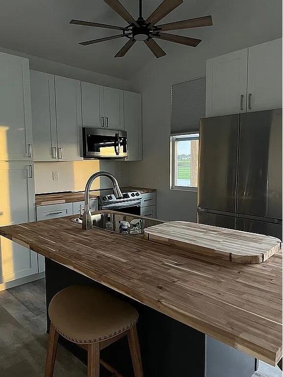 TEN SQUARE FARMS (A OF E) - Residential