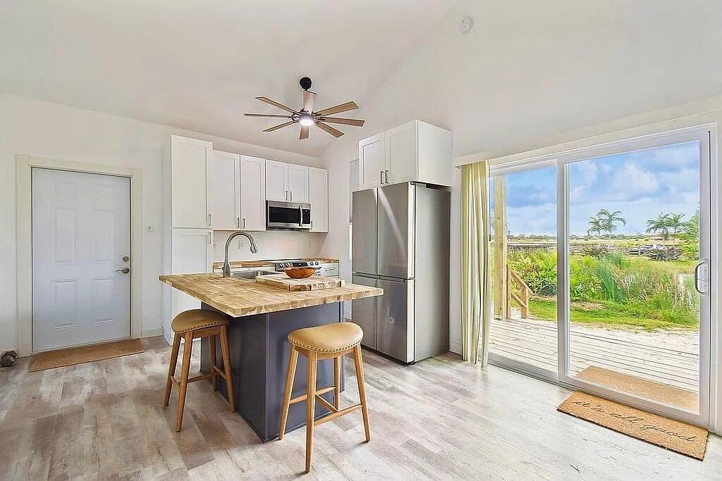 TEN SQUARE FARMS (A OF E) - Residential